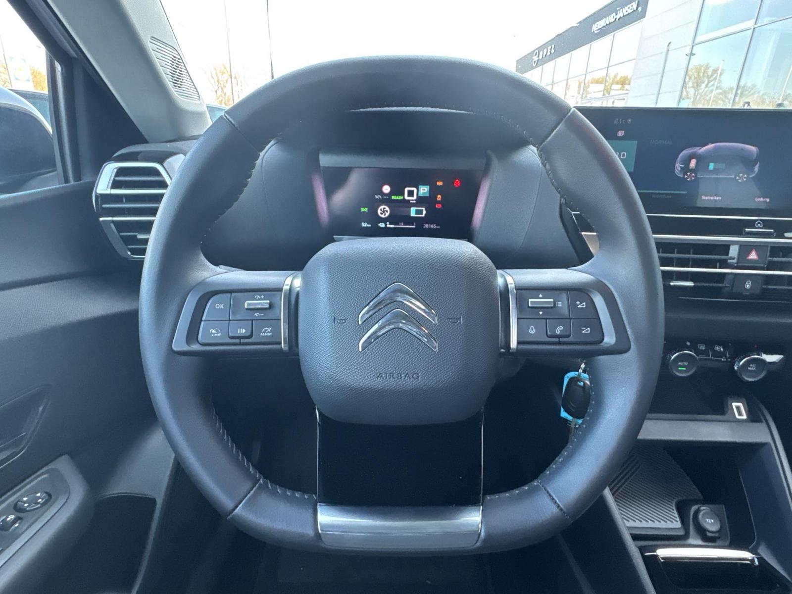 Fahrzeugabbildung Citroën C4 HEAD-UP+NAVI+CARPLAY+PDC+SHZ+ACC+LED+