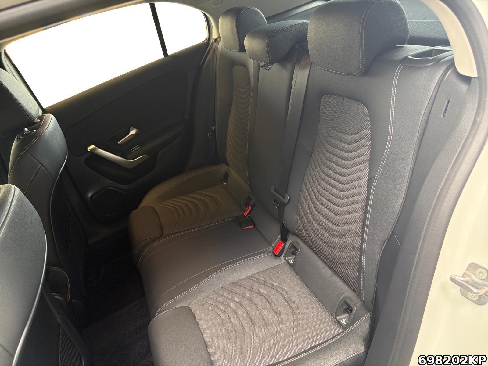 Fahrzeugabbildung Mercedes-Benz A 220 4m Progressive Widescreen Kamera LED LHZ