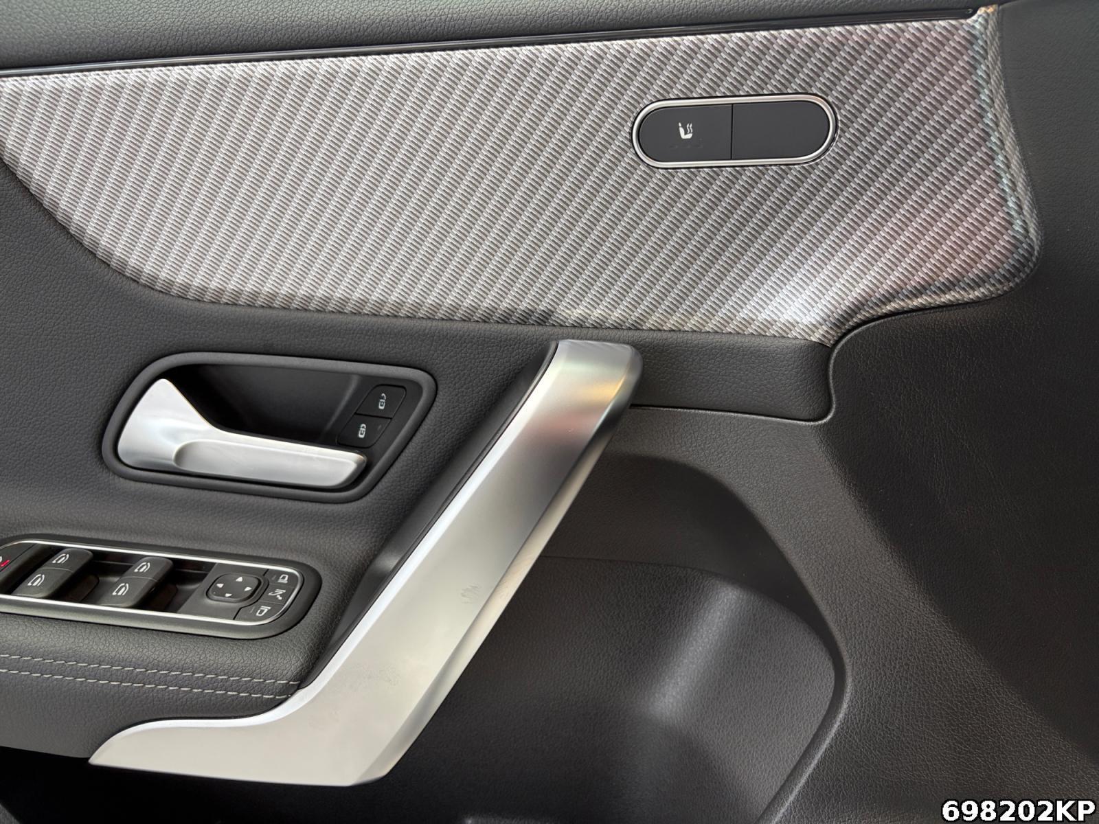 Fahrzeugabbildung Mercedes-Benz A 220 4m Progressive Widescreen Kamera LED LHZ