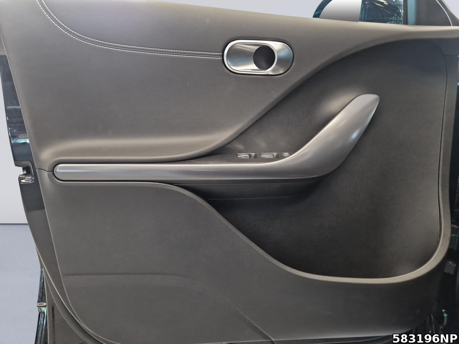 Fahrzeugabbildung Smart THREE Pro+ +PANO+360°+KEYLESSGO+MATRIXLED