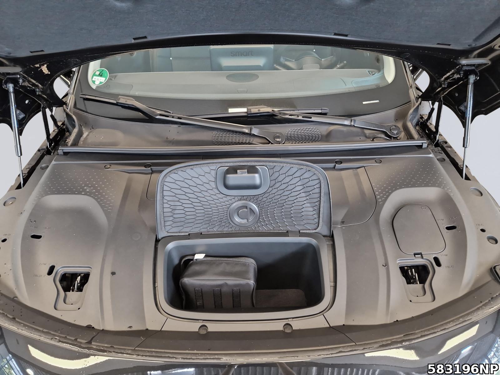 Fahrzeugabbildung Smart THREE Pro+ +PANO+360°+KEYLESSGO+MATRIXLED