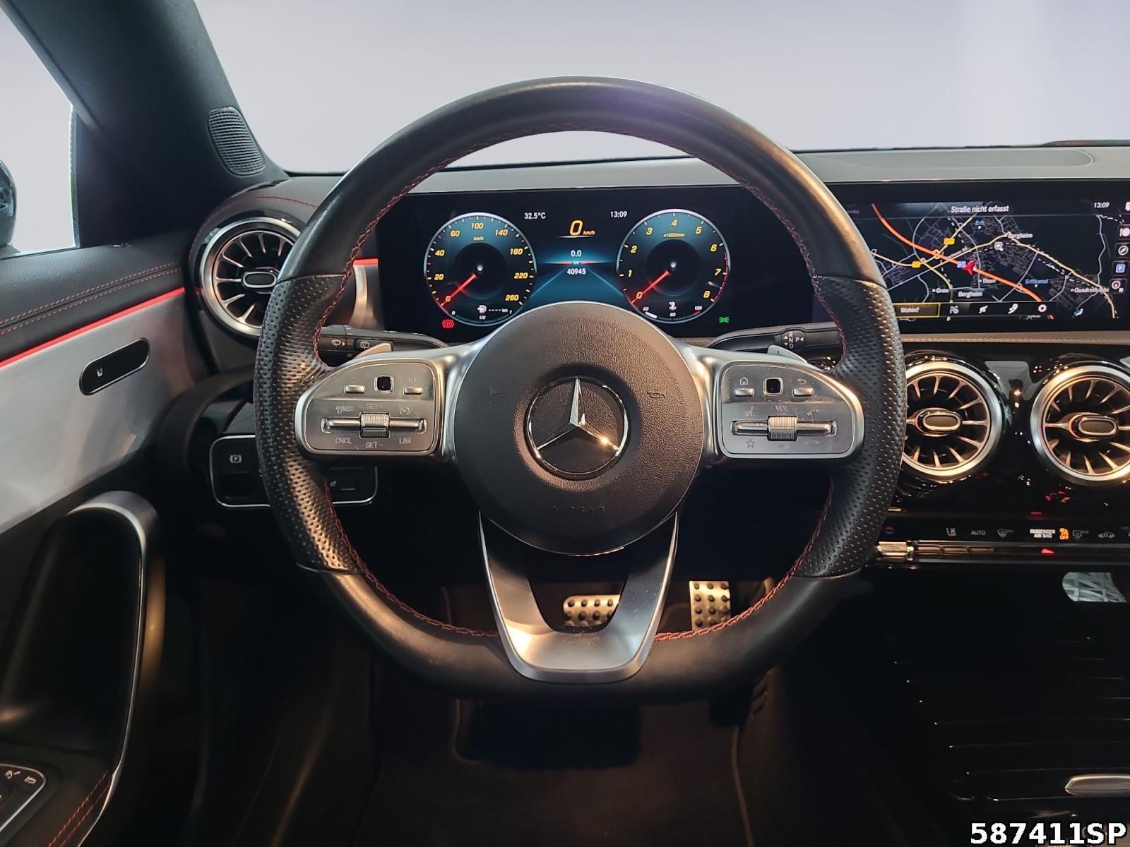 Fahrzeugabbildung Mercedes-Benz CLA 200 Shooting Brake AMG NIGHT PANORAMA KAMER