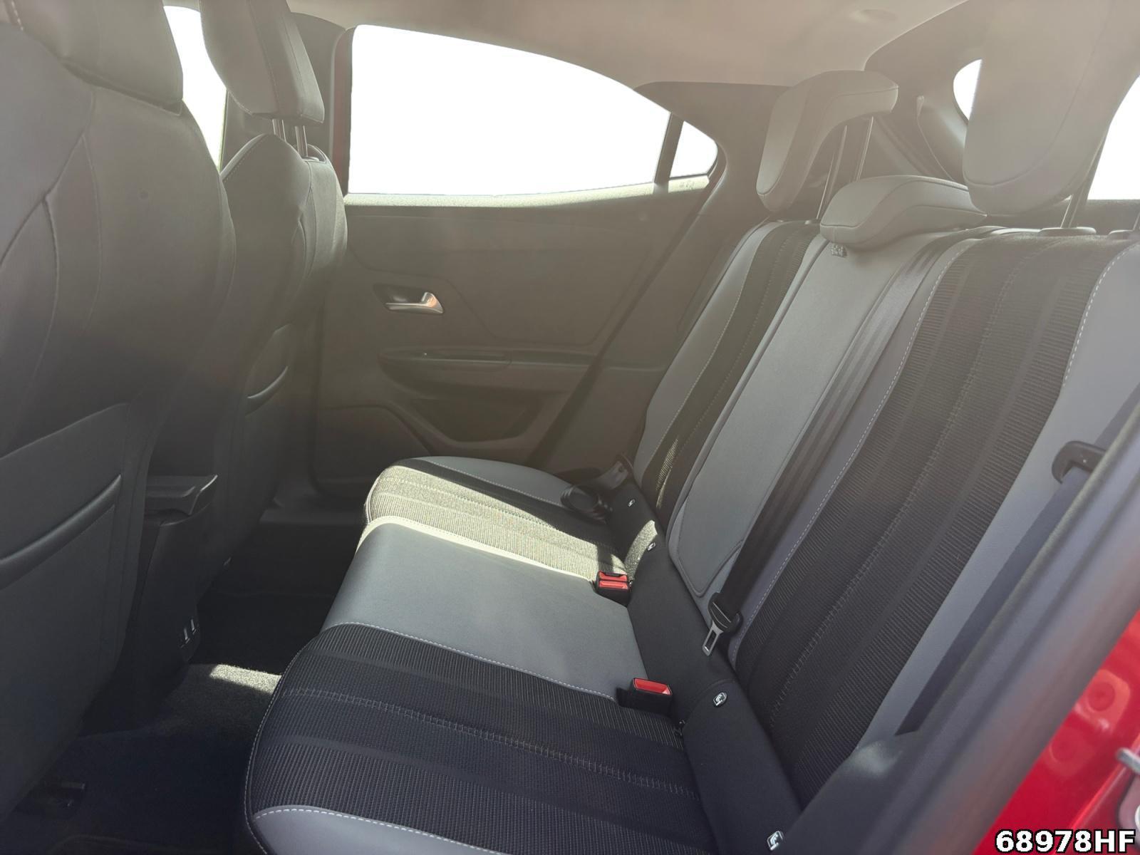 Fahrzeugabbildung Opel Mokka Elegance +SHZ+CARPLAY+TEMPOMAT