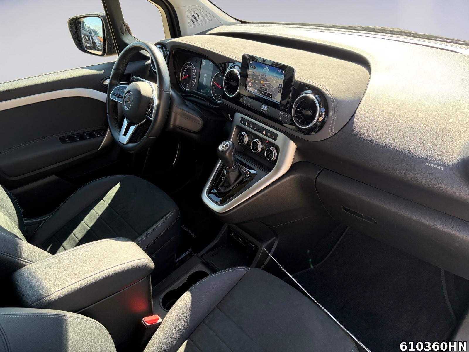 Fahrzeugabbildung Mercedes-Benz T-Klasse 180 d *LED*Kamera*Klima*AHK*MBUX*