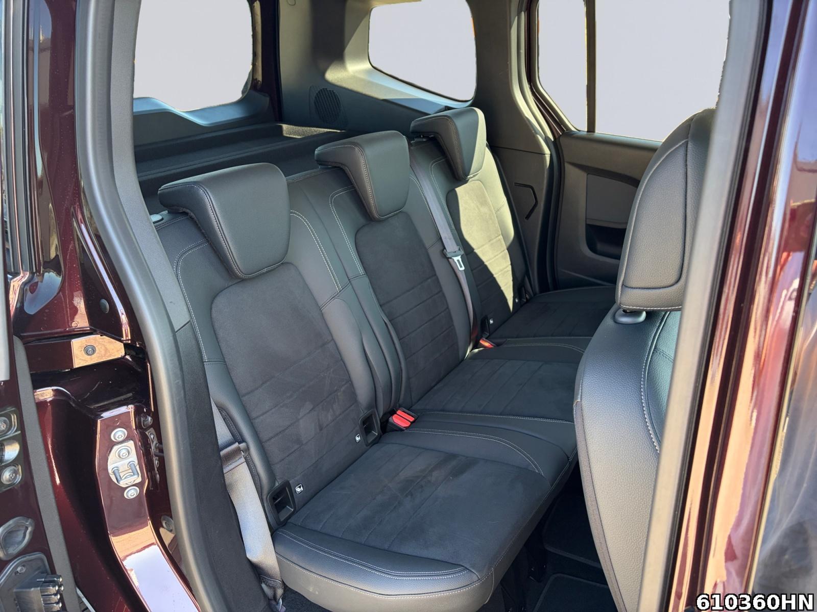 Fahrzeugabbildung Mercedes-Benz T-Klasse 180 d *LED*Kamera*Klima*AHK*MBUX*
