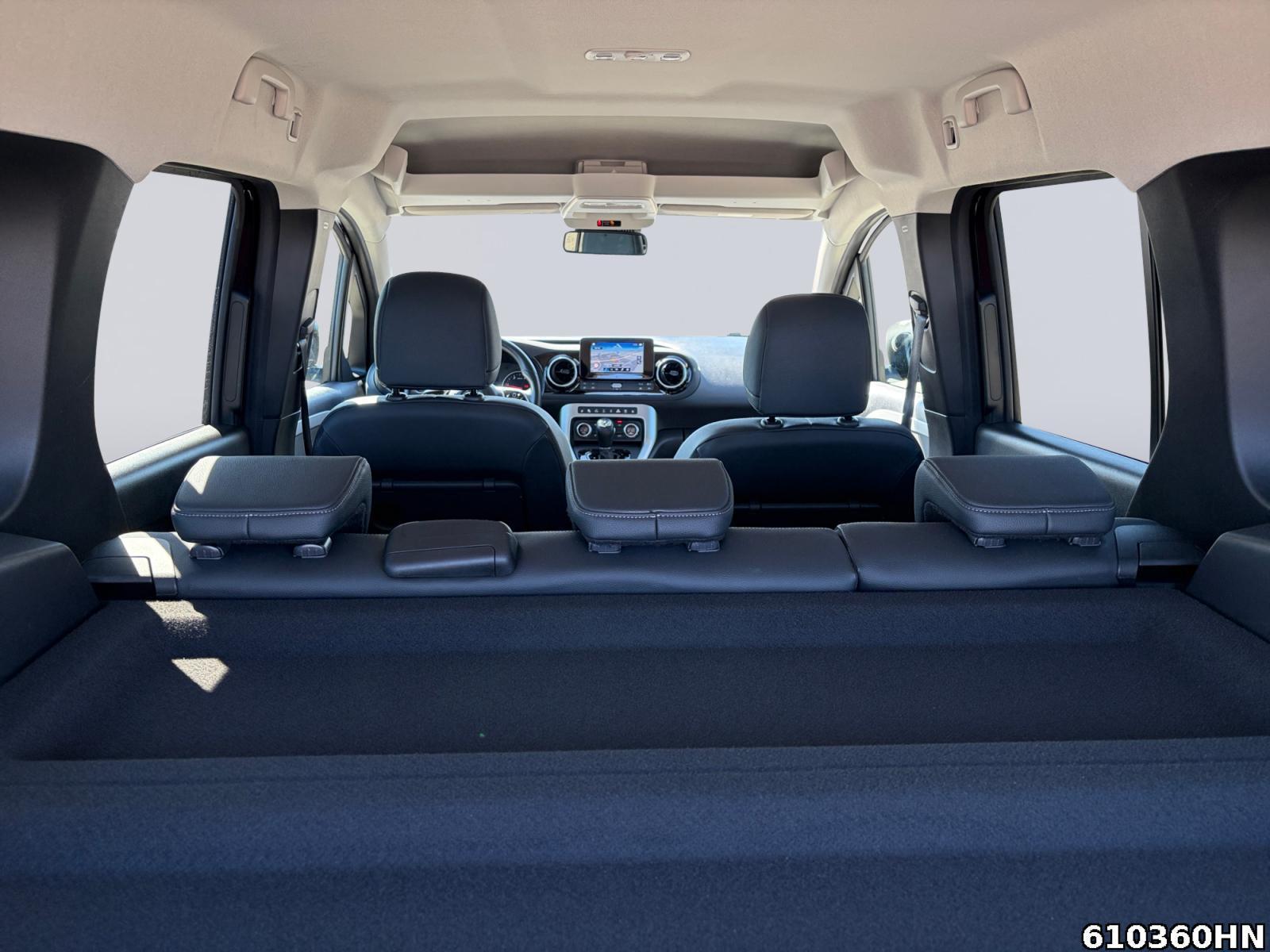 Fahrzeugabbildung Mercedes-Benz T-Klasse 180 d *LED*Kamera*Klima*AHK*MBUX*