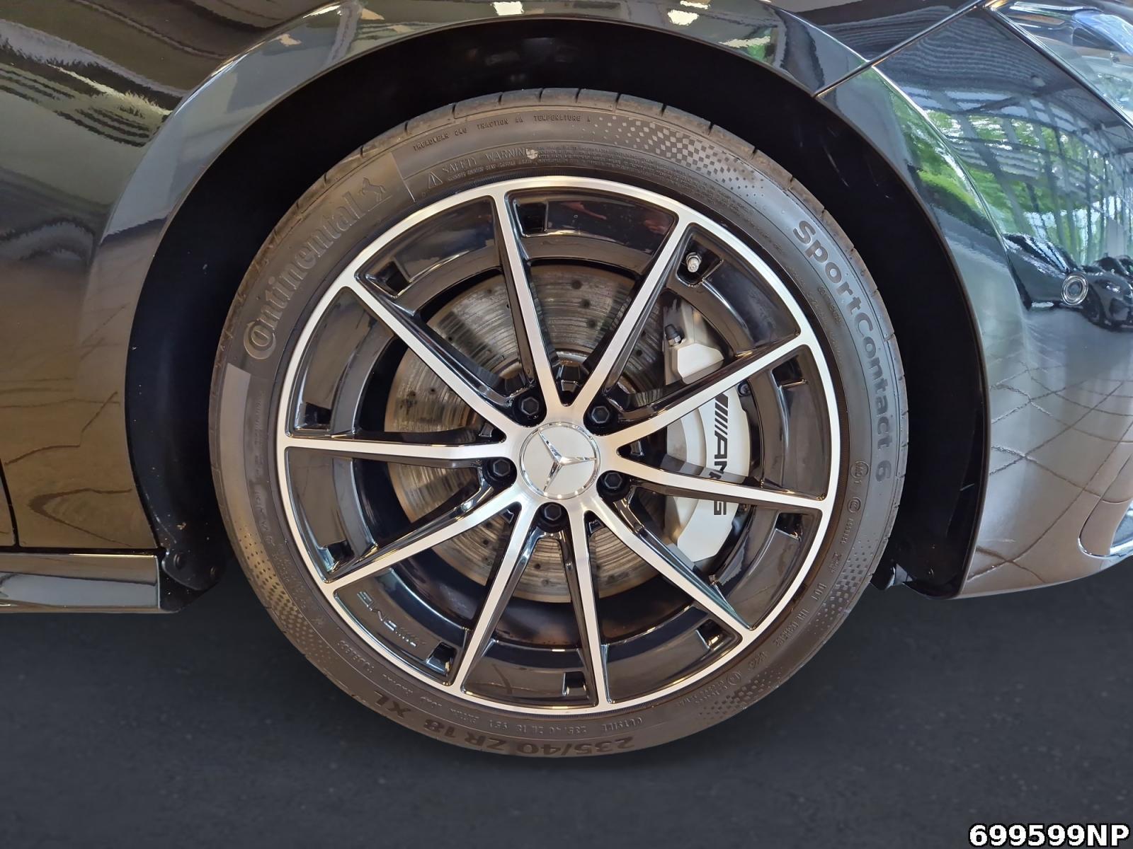 Fahrzeugabbildung Mercedes-Benz CLA 35 AMG Shooting Brake 4M Pano Night DISTRONIC MULTIBEAM