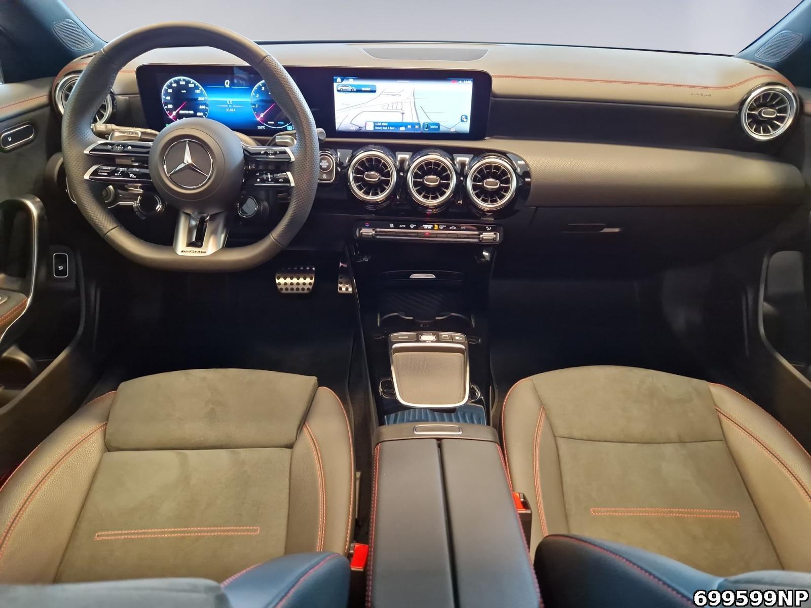 Fahrzeugabbildung Mercedes-Benz CLA 35 AMG Shooting Brake 4M Pano Night DISTRONIC MULTIBEAM
