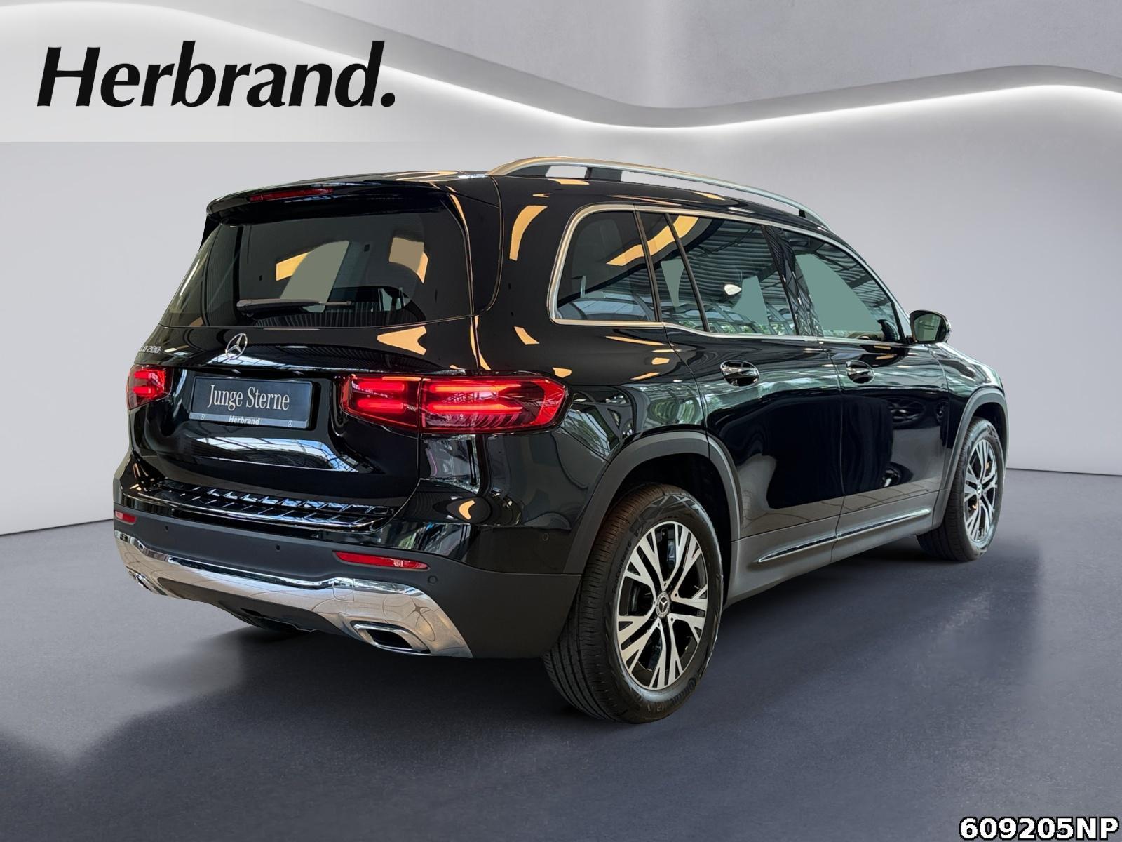 Fahrzeugabbildung Mercedes-Benz GLB 200 Progressive AHK Distronic LED Kamera 18