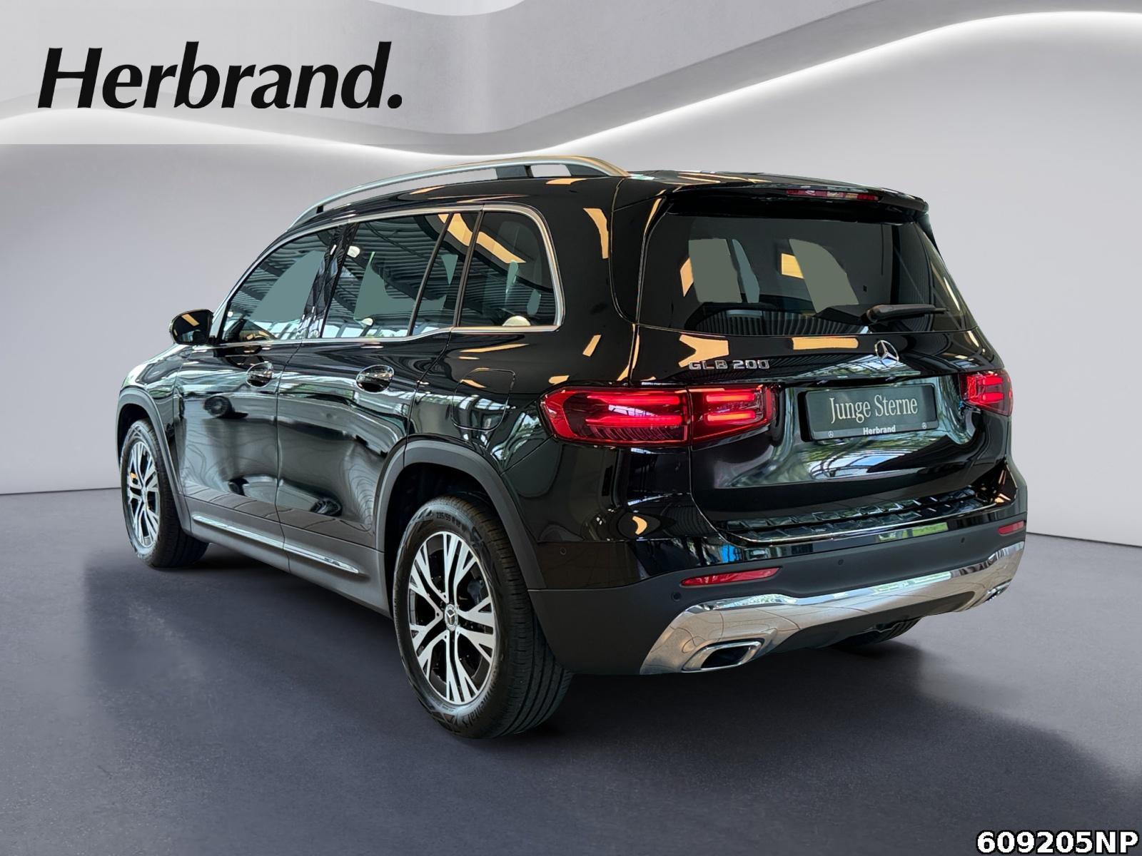 Fahrzeugabbildung Mercedes-Benz GLB 200 Progressive AHK Distronic LED Kamera 18