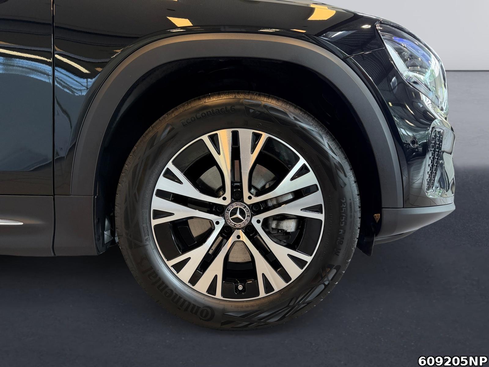 Fahrzeugabbildung Mercedes-Benz GLB 200 Progressive AHK Distronic LED Kamera 18