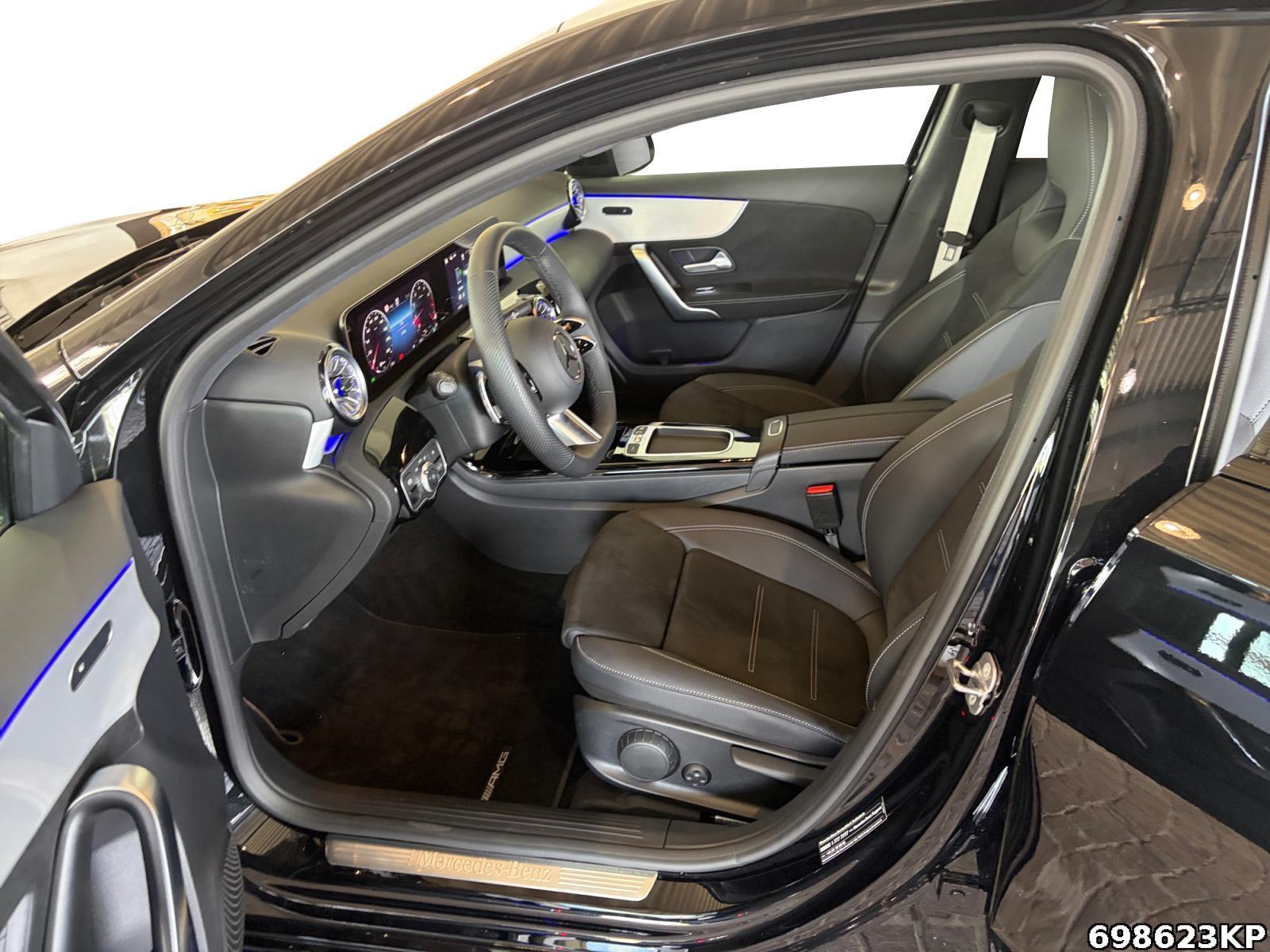 Fahrzeugabbildung Mercedes-Benz A 200 AMG Night Ambiente 19