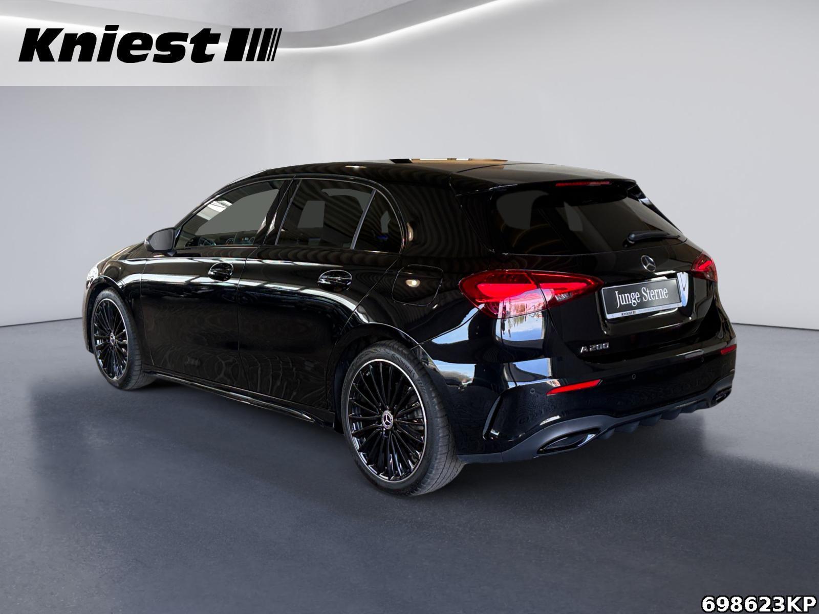 Fahrzeugabbildung Mercedes-Benz A 200 AMG Night Ambiente 19