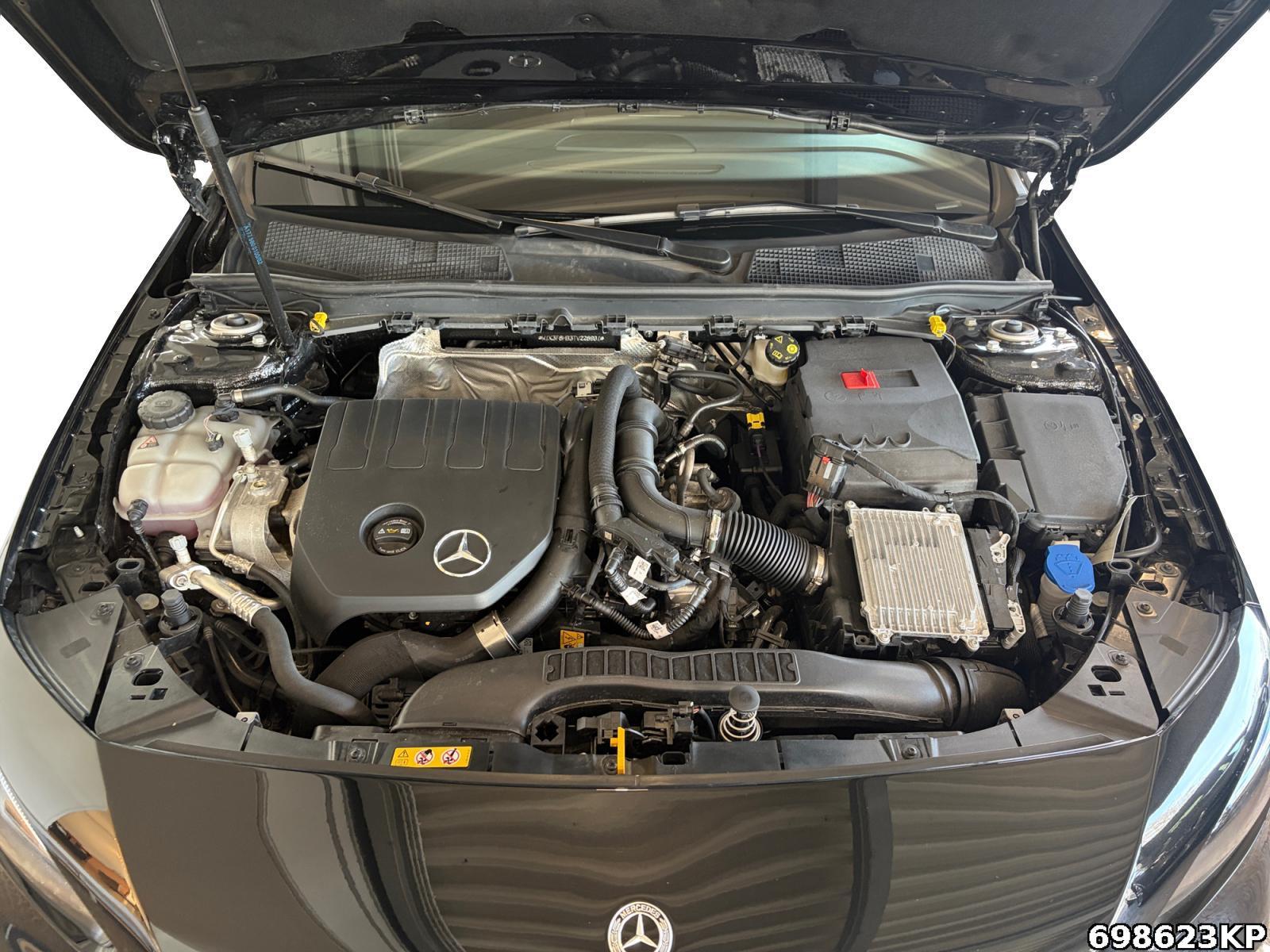 Fahrzeugabbildung Mercedes-Benz A 200 AMG Night Ambiente 19