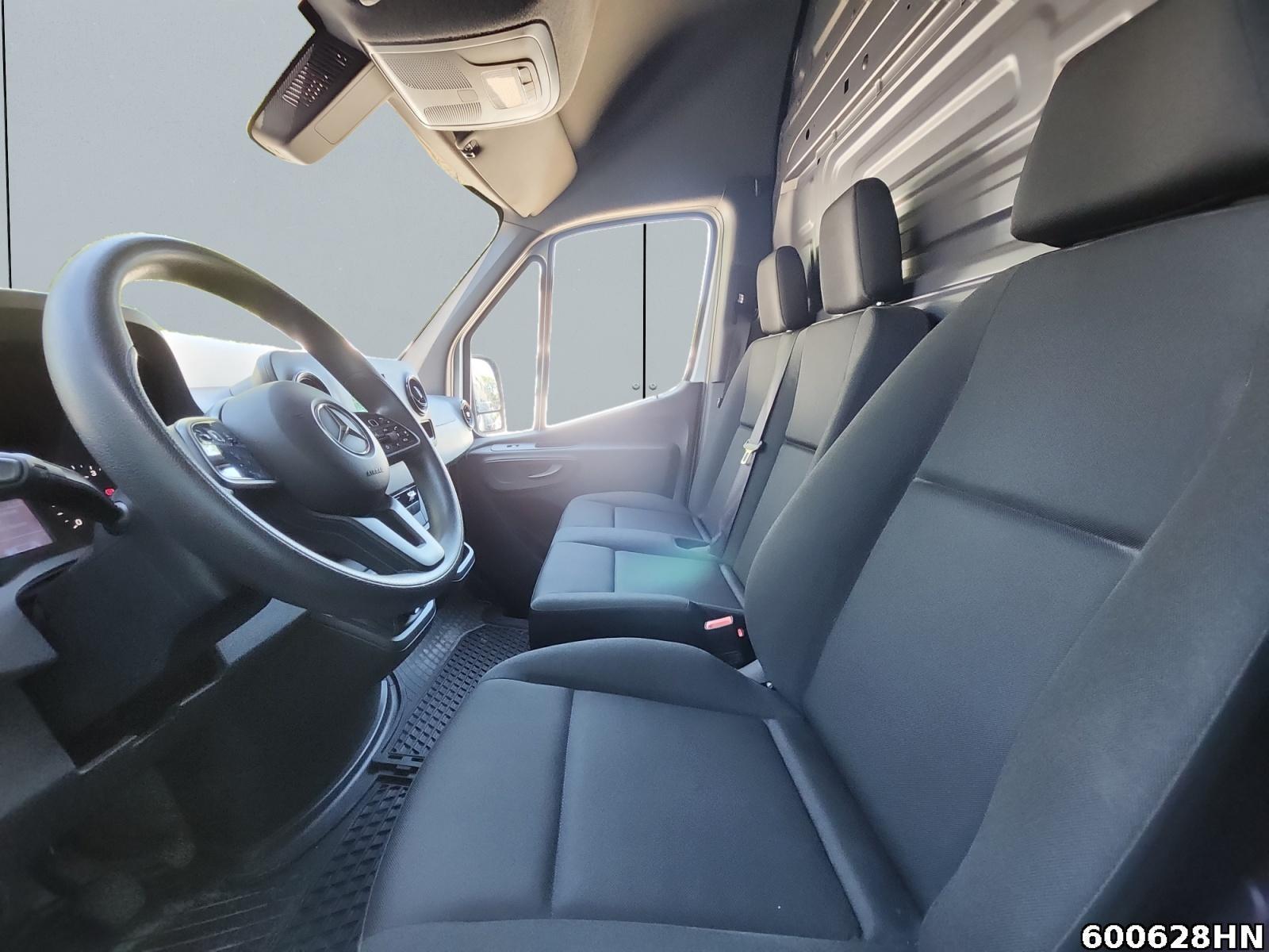 Fahrzeugabbildung Mercedes-Benz Sprinter 315 L2H2*Sortimo*MBUX*Kamera*