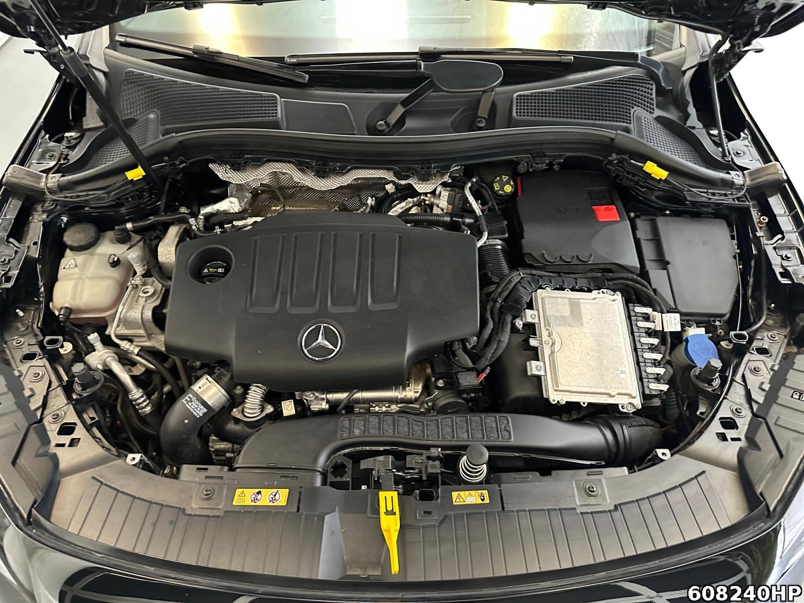 Fahrzeugabbildung Mercedes-Benz GLA 220 d Progressive AHK DISTRONIC Pano Memory