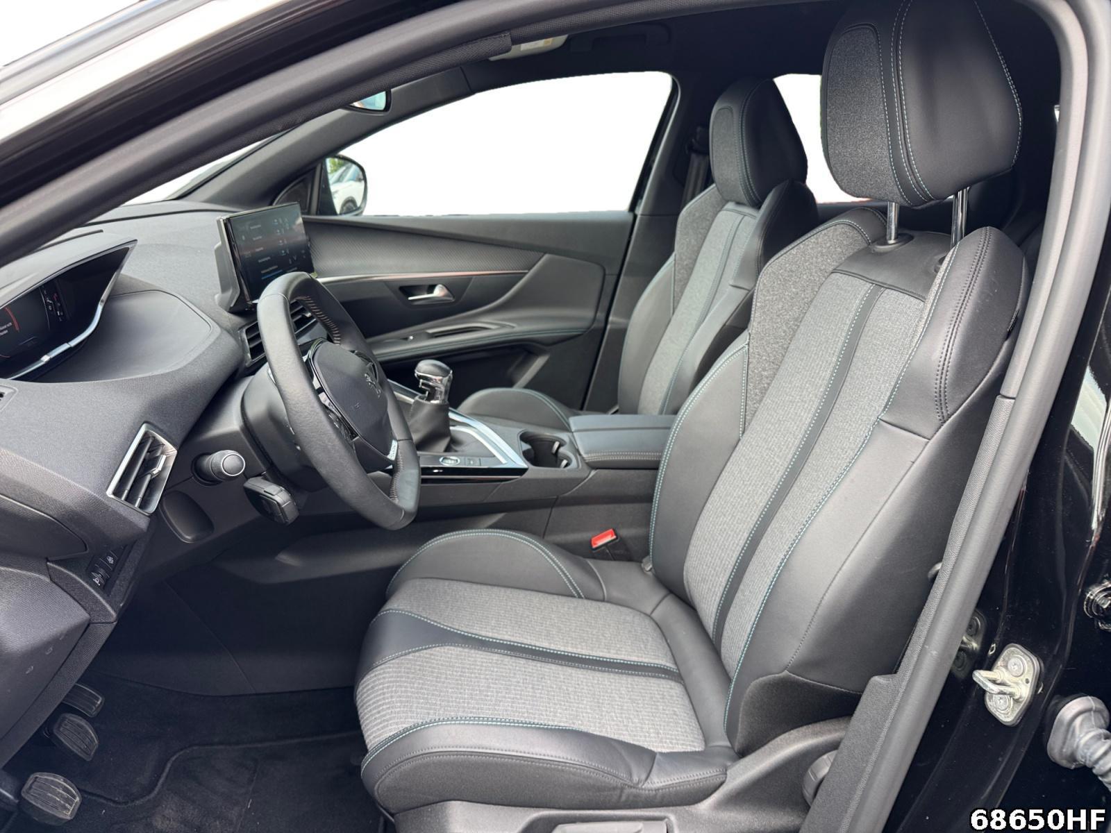 Fahrzeugabbildung Peugeot 3008 1.2 PureTech 130 Allure Pack (EURO 6d)