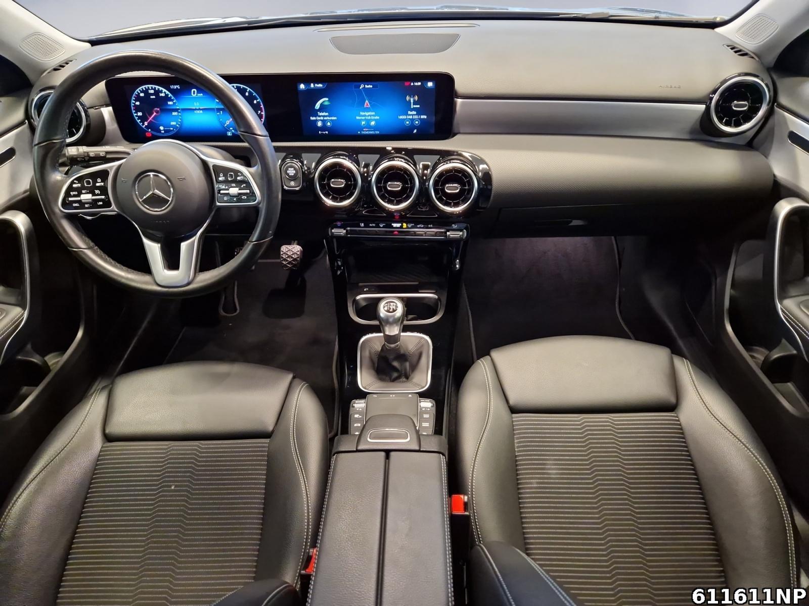 Fahrzeugabbildung Mercedes-Benz A 180 Progressive DAB+ CarPlay Android Agumentet
