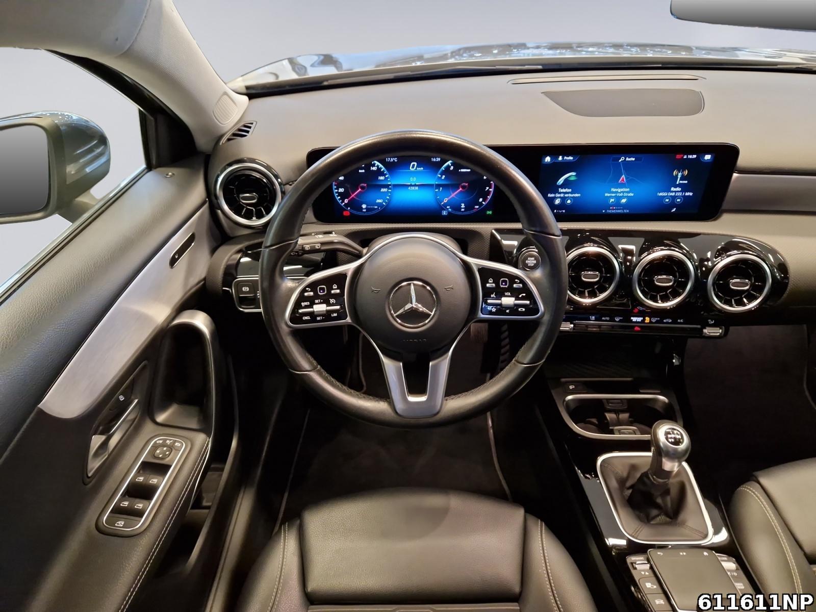 Fahrzeugabbildung Mercedes-Benz A 180 Progressive DAB+ CarPlay Android Agumentet