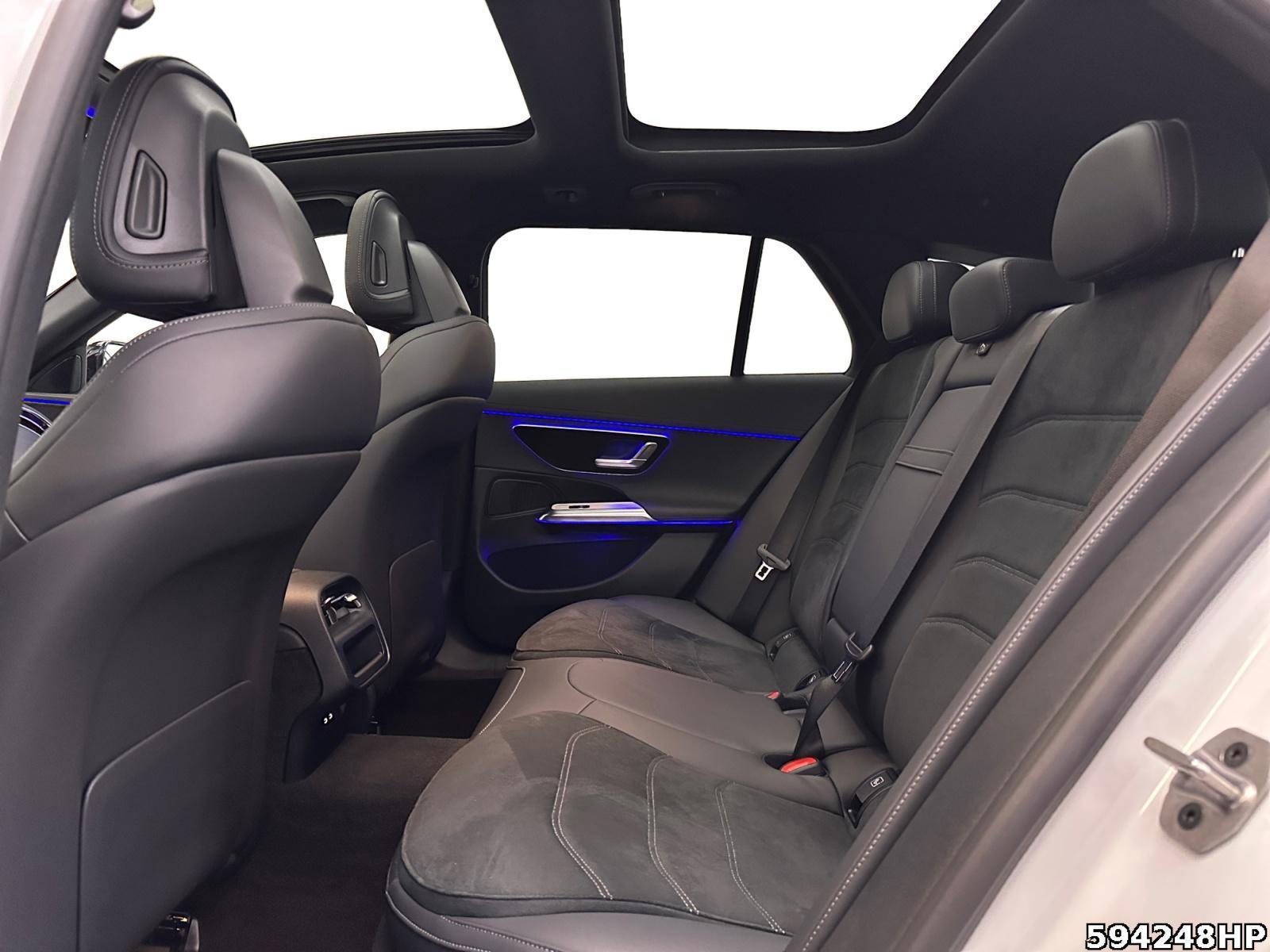 Fahrzeugabbildung Mercedes-Benz E 220 d T AMG Night Pano AHK DISTRONIC 21