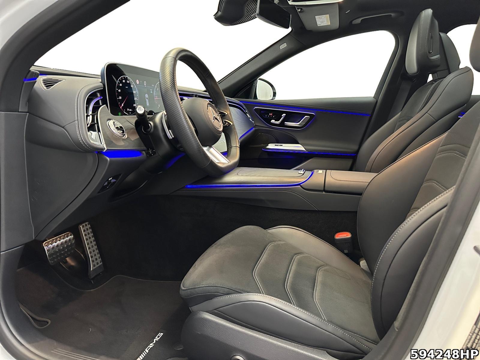 Fahrzeugabbildung Mercedes-Benz E 220 d T AMG Night Pano AHK DISTRONIC 21