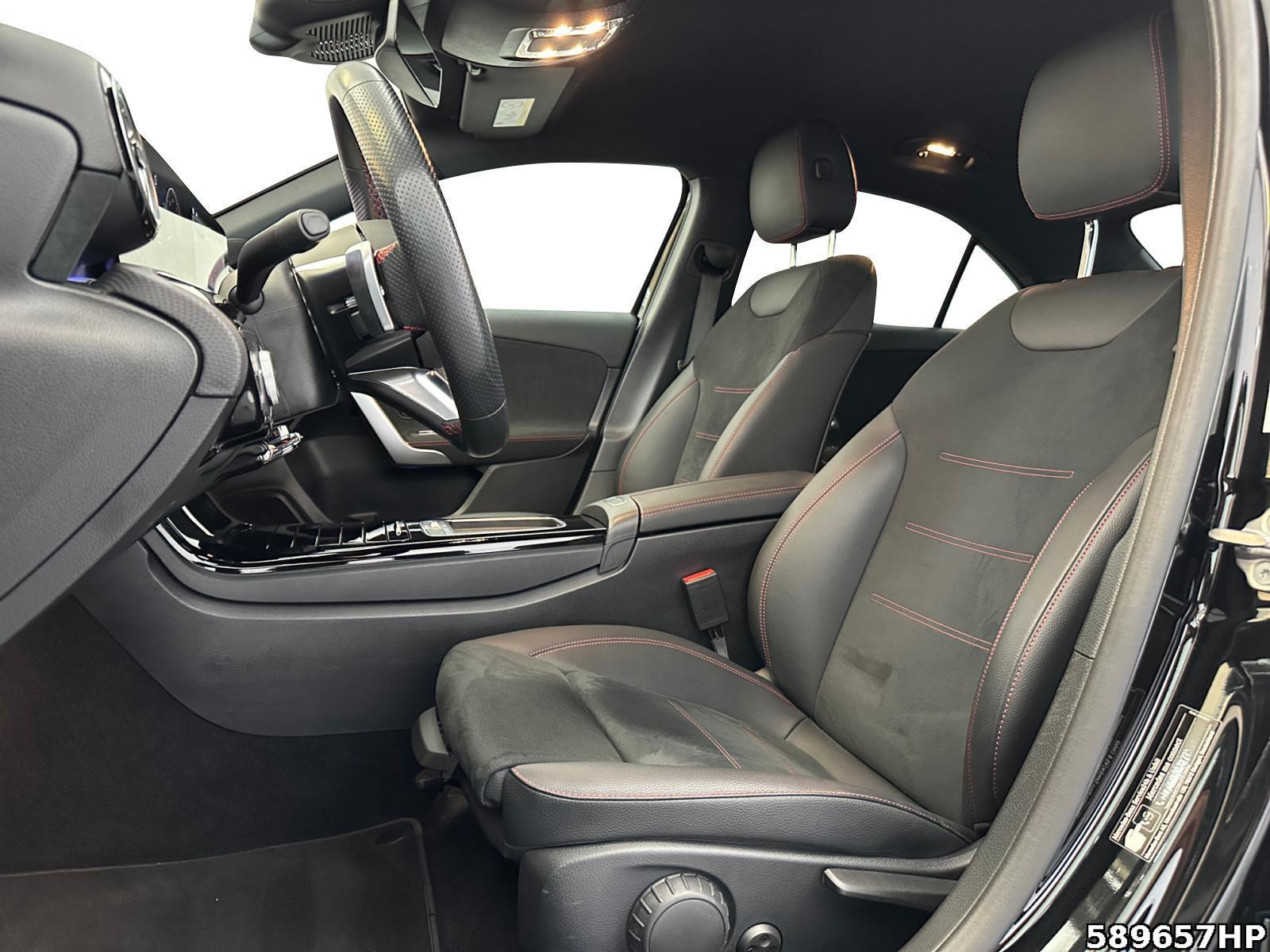 Fahrzeugabbildung Mercedes-Benz A 200 AMG Limousine Night Keyless Go Ambiente