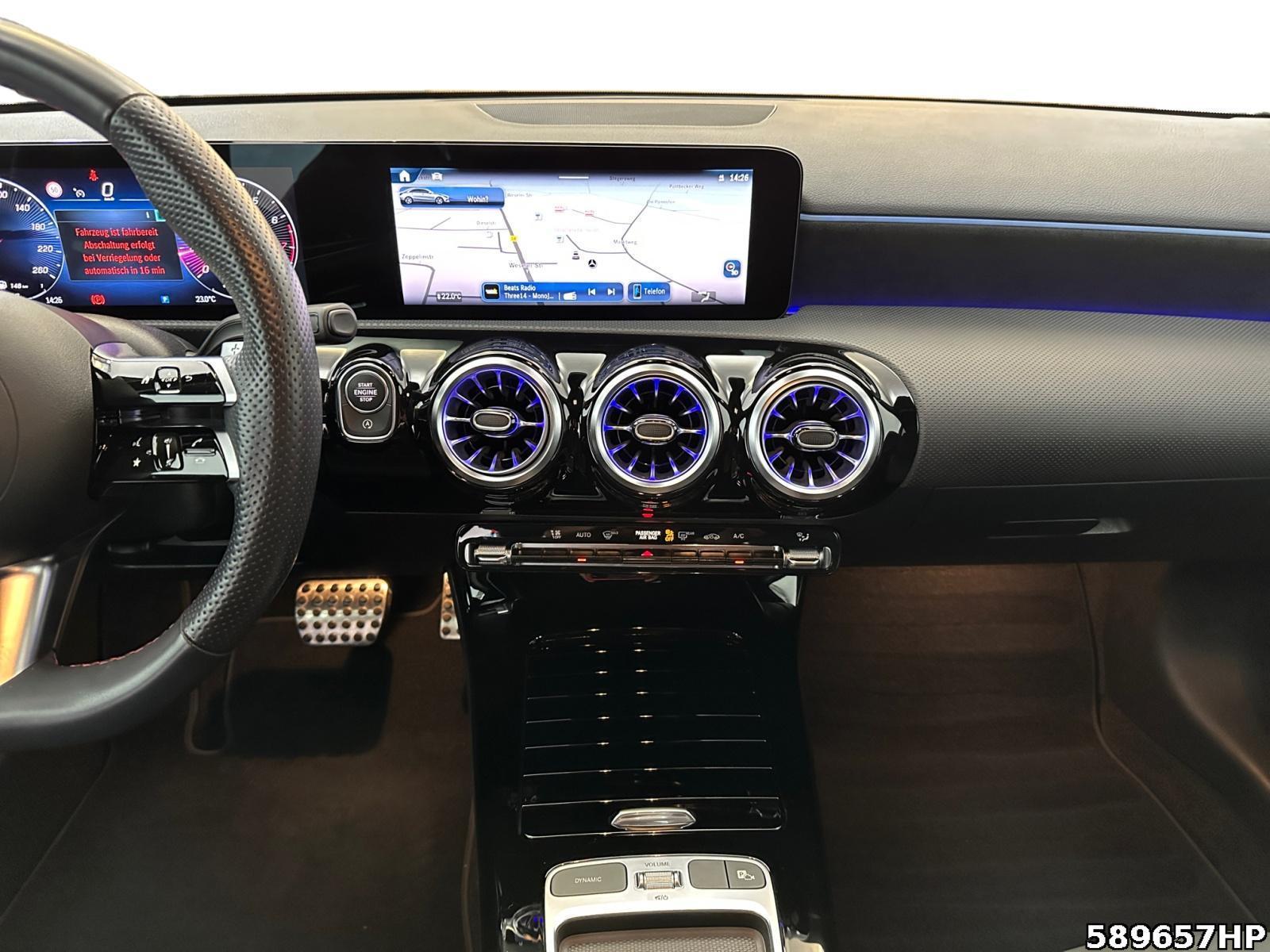 Fahrzeugabbildung Mercedes-Benz A 200 AMG Limousine Night Keyless Go Ambiente