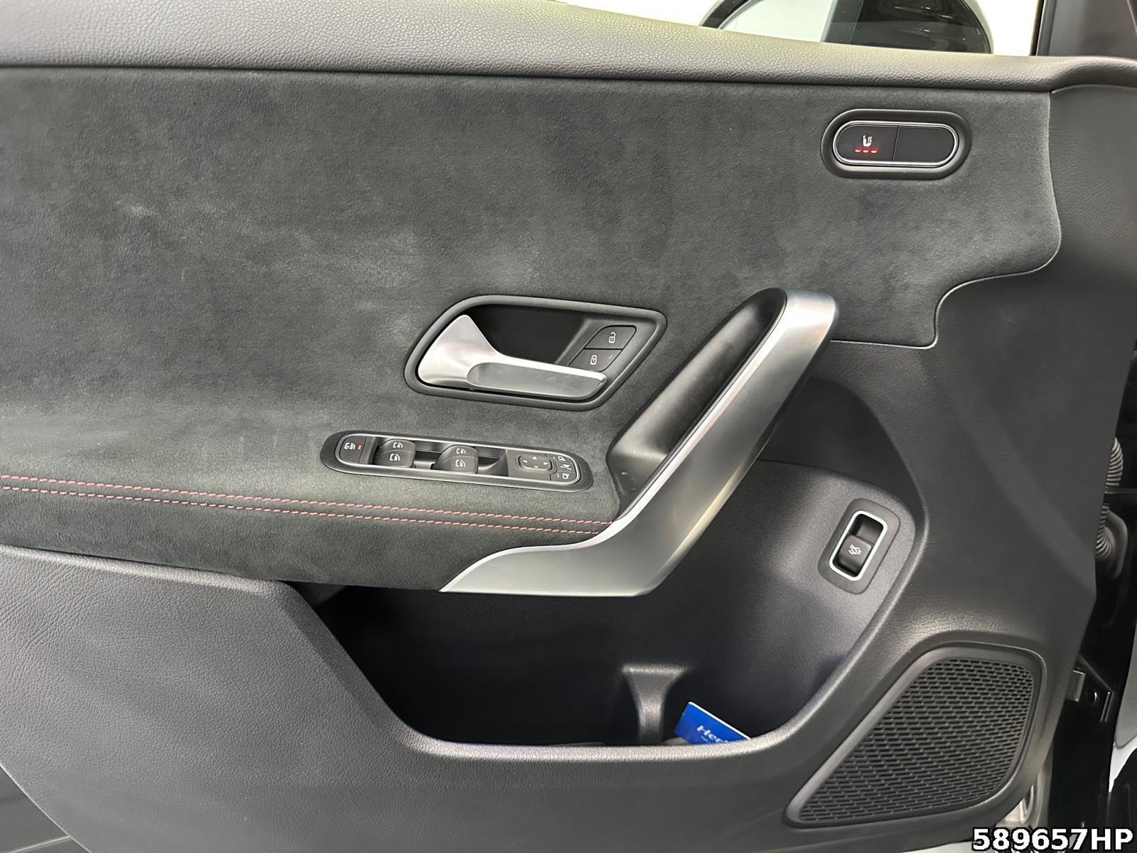 Fahrzeugabbildung Mercedes-Benz A 200 AMG Limousine Night Keyless Go Ambiente