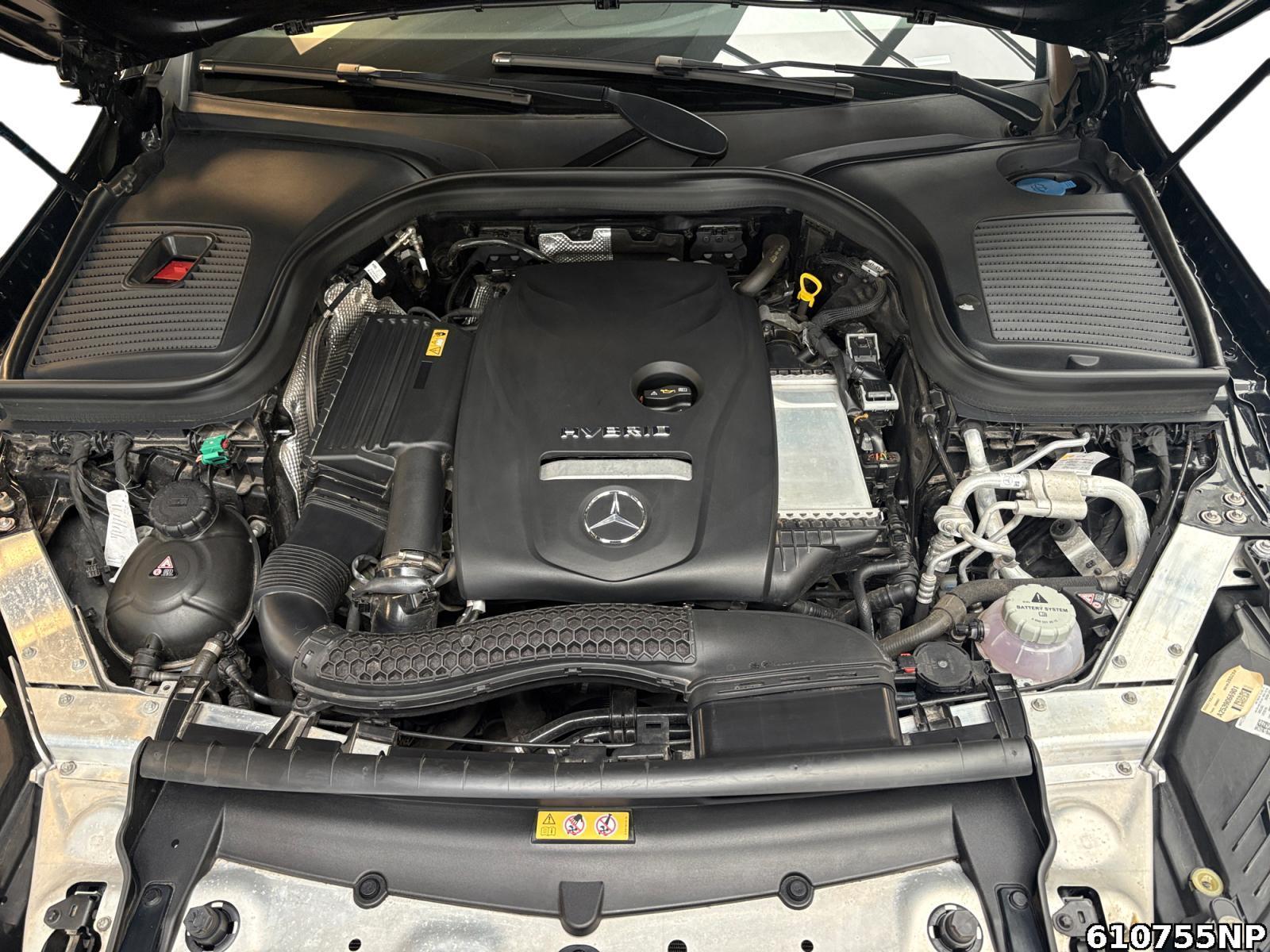 Fahrzeugabbildung Mercedes-Benz GLC 300 e 4M AMG AHK Distronic 360° Night-Paket