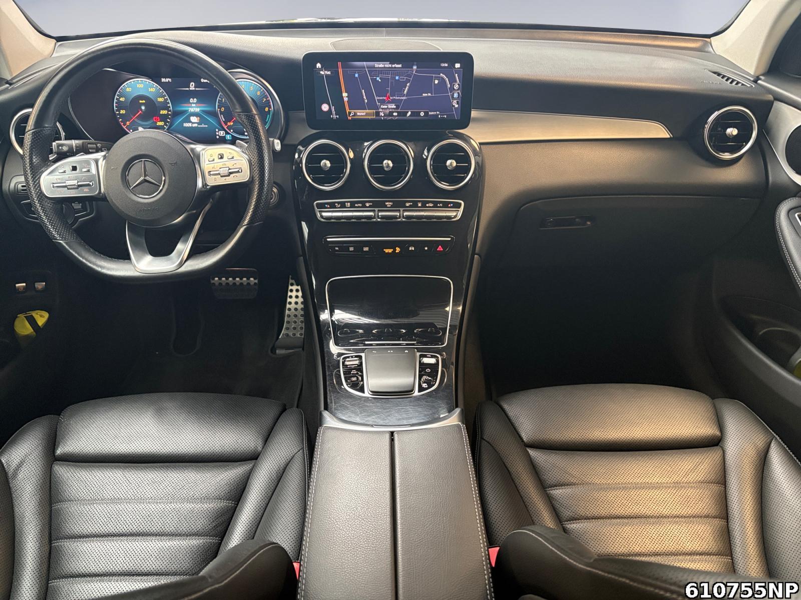 Fahrzeugabbildung Mercedes-Benz GLC 300 e 4M AMG AHK Distronic 360° Night-Paket
