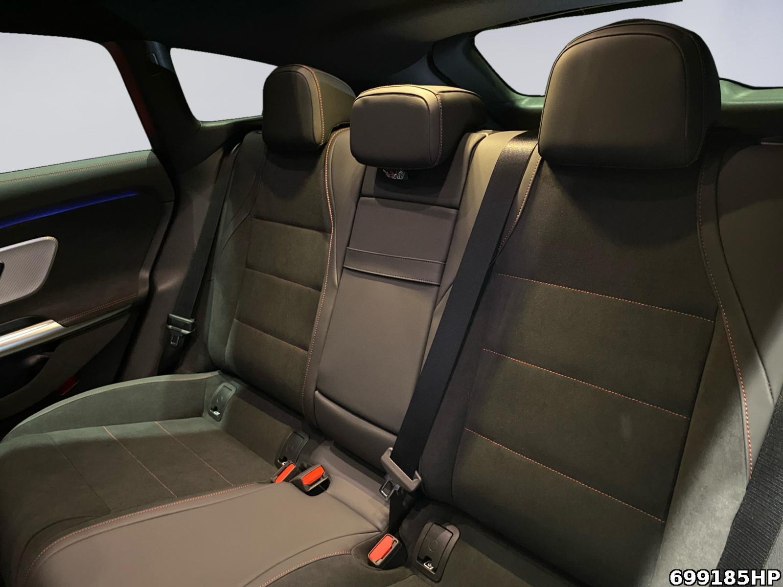 Fahrzeugabbildung Mercedes-Benz CLA 200 Shooting Brake +AMG+NIGHT+360°KAM+DISTRONIC+WINTER+