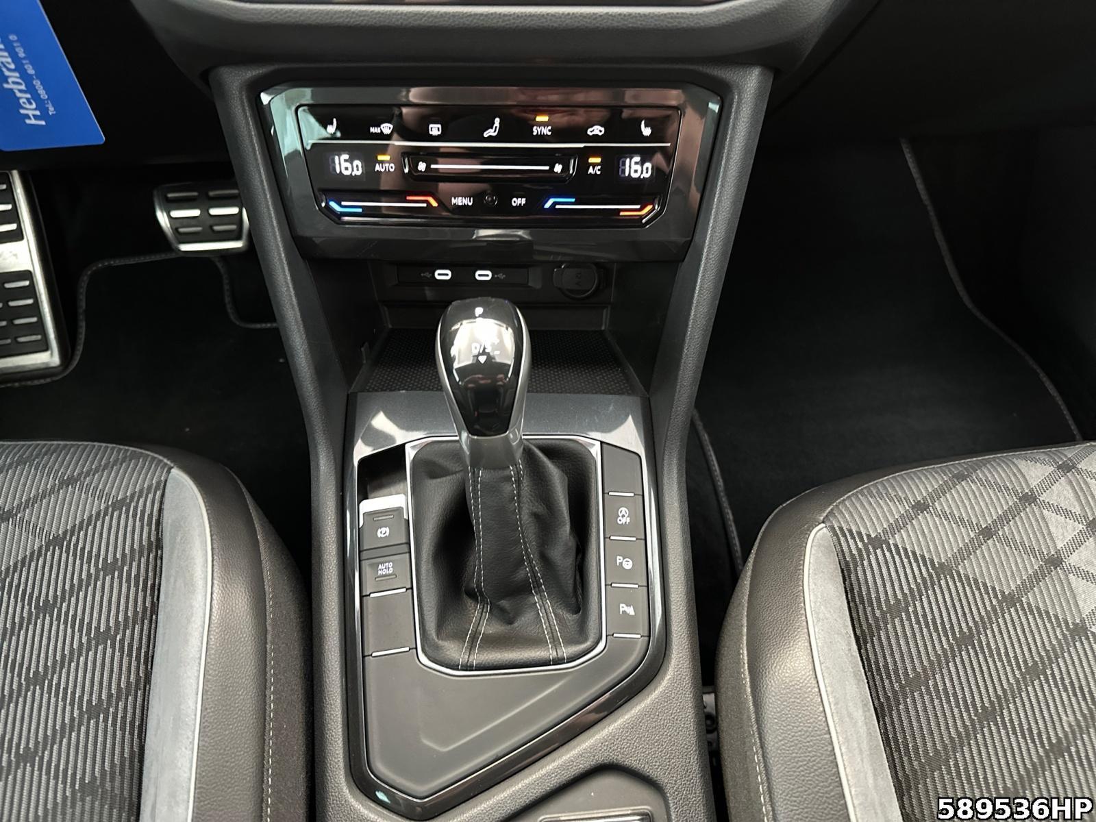 Fahrzeugabbildung Volkswagen Tiguan ACC R-Line AHK Carplay