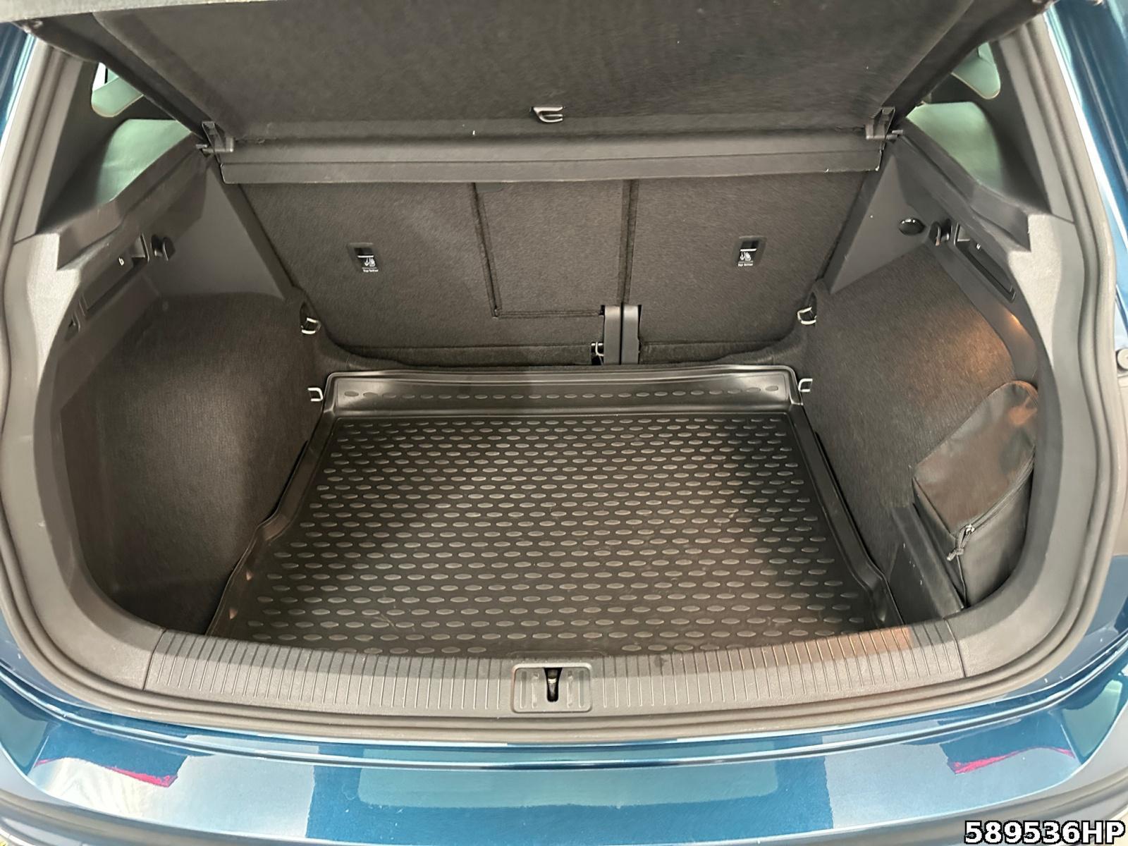 Fahrzeugabbildung Volkswagen Tiguan ACC R-Line AHK Carplay