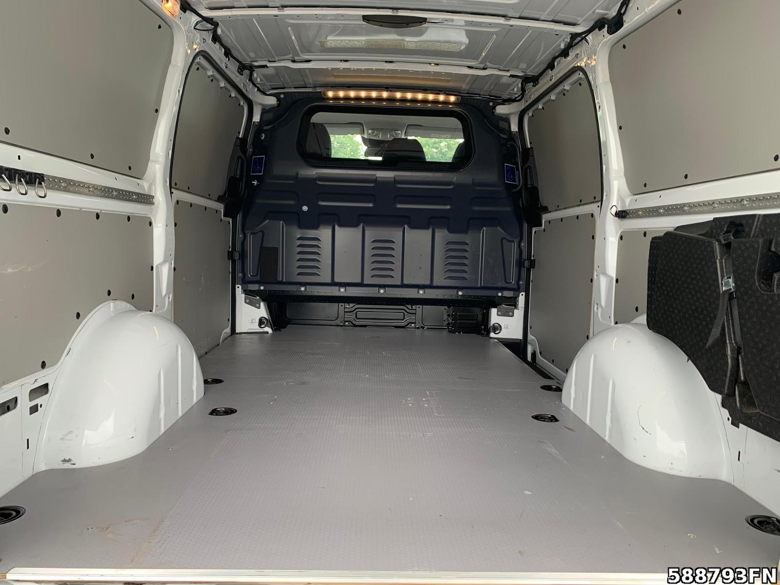 Fahrzeugabbildung Mercedes-Benz Vito 116 L 4x4 *LED*2 x SCHIEBETÜR*AHK*DISTRONIC