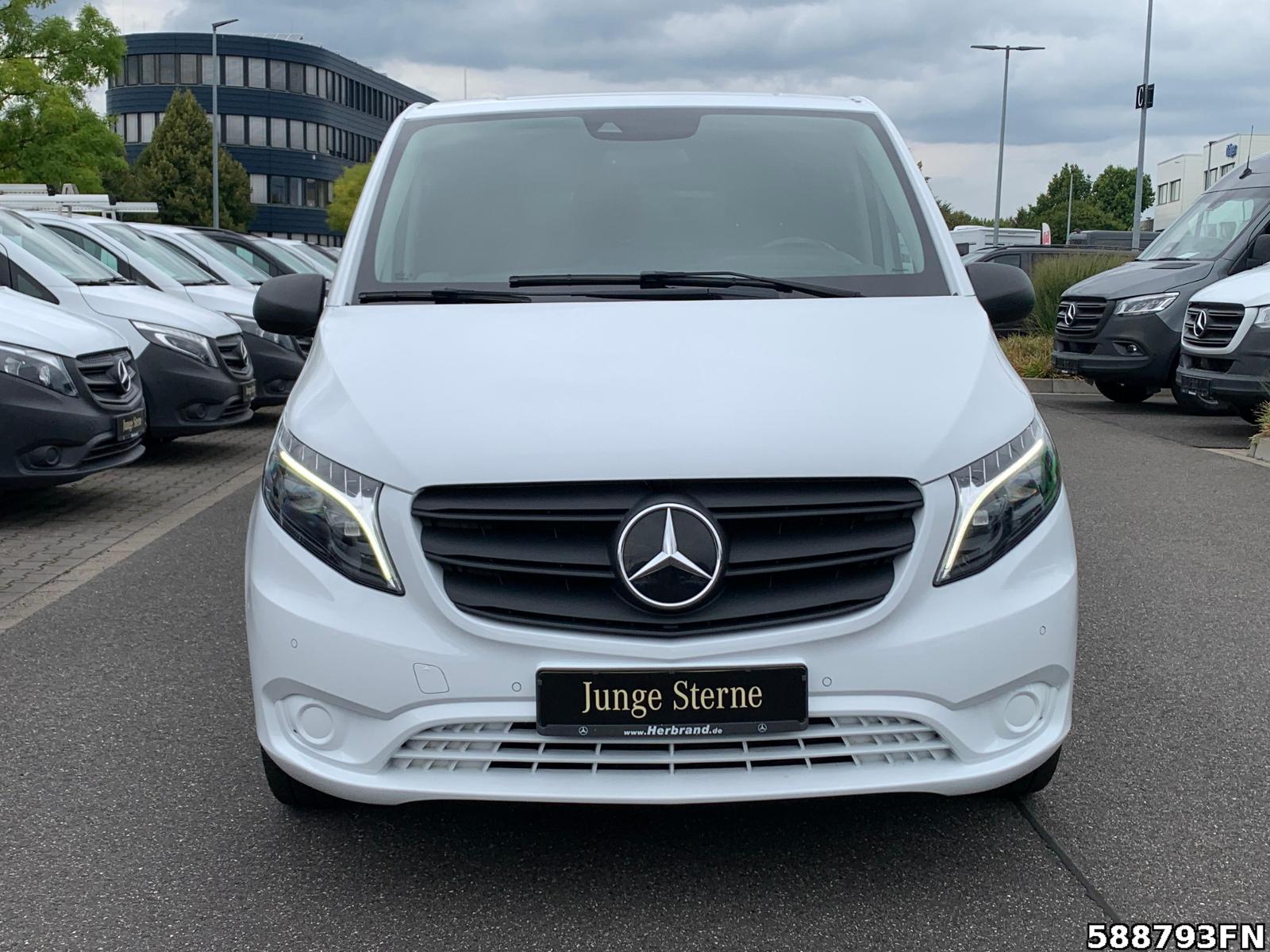 Fahrzeugabbildung Mercedes-Benz Vito 116 L 4x4 *LED*2 x SCHIEBETÜR*AHK*DISTRONIC