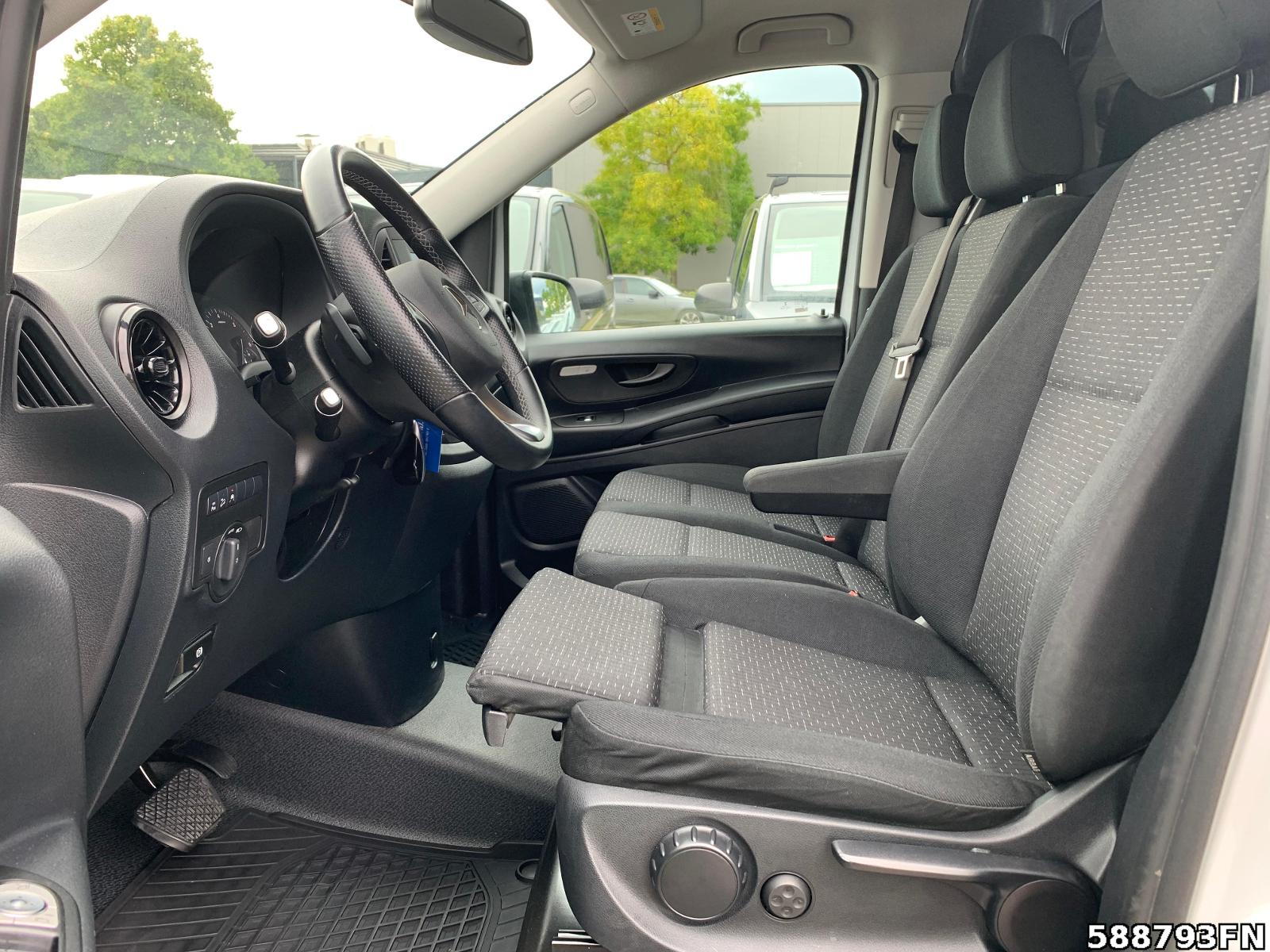 Fahrzeugabbildung Mercedes-Benz Vito 116 L 4x4 *LED*2 x SCHIEBETÜR*AHK*DISTRONIC