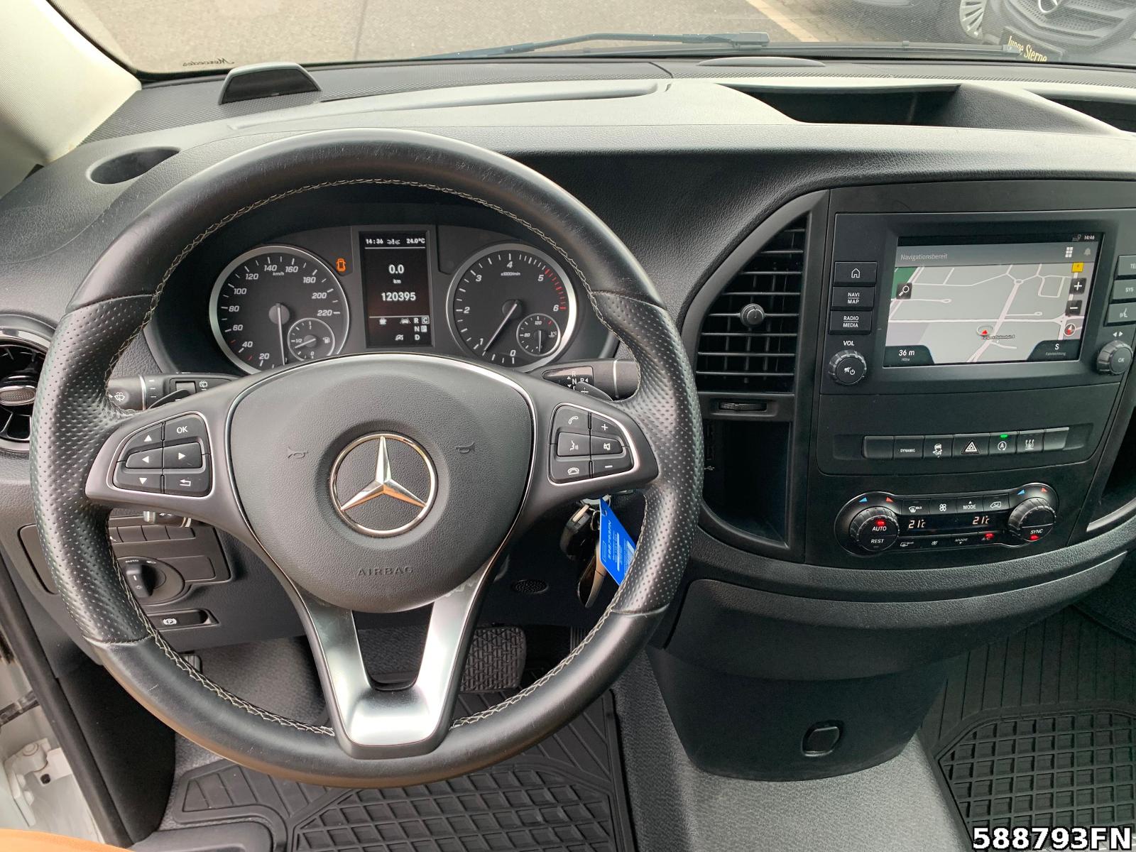 Fahrzeugabbildung Mercedes-Benz Vito 116 L 4x4 *LED*2 x SCHIEBETÜR*AHK*DISTRONIC