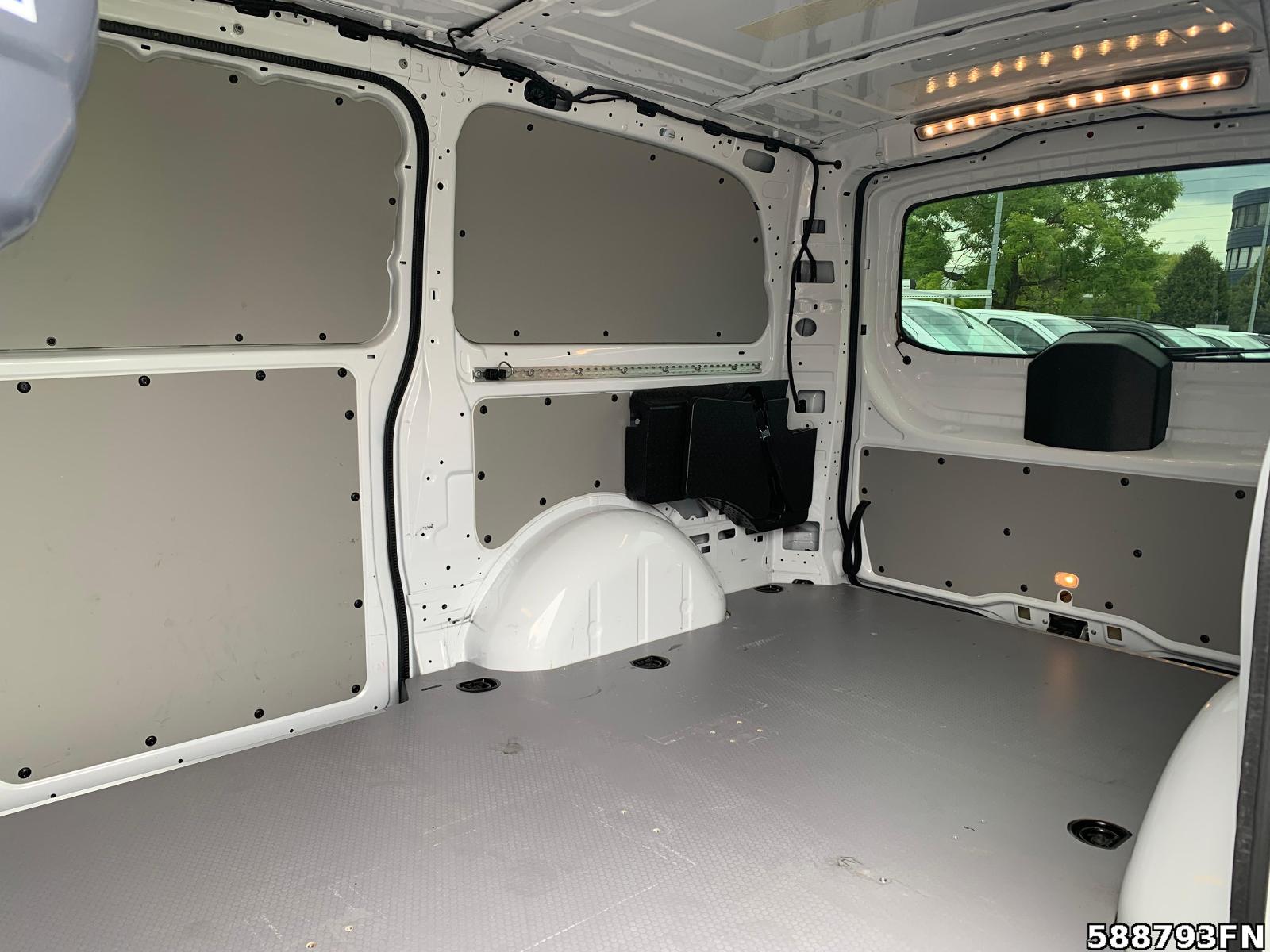 Fahrzeugabbildung Mercedes-Benz Vito 116 L 4x4 *LED*2 x SCHIEBETÜR*AHK*DISTRONIC