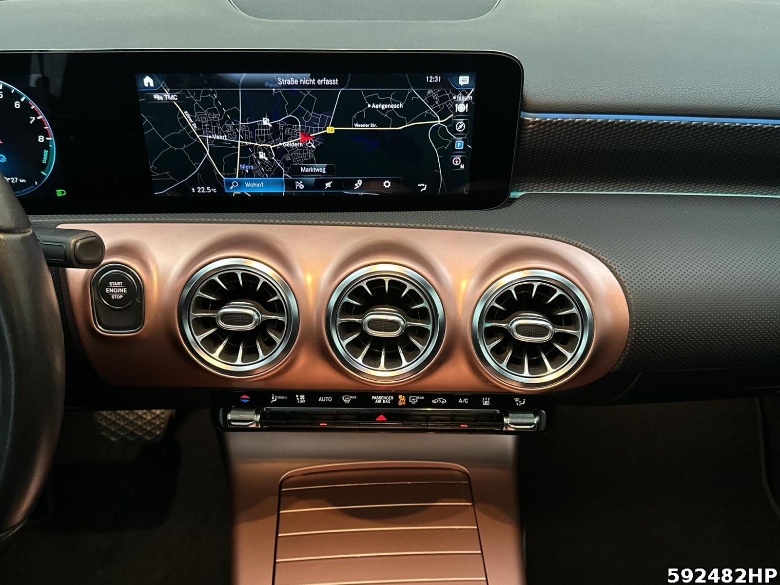 Fahrzeugabbildung Mercedes-Benz A 250 Progressive MULTIBEAM 360° DISTRONIC