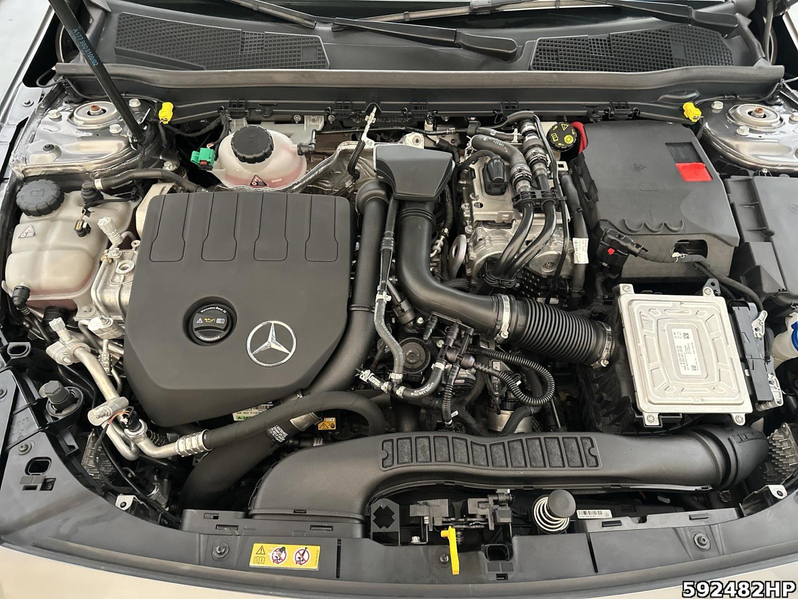 Fahrzeugabbildung Mercedes-Benz A 250 Progressive MULTIBEAM 360° DISTRONIC