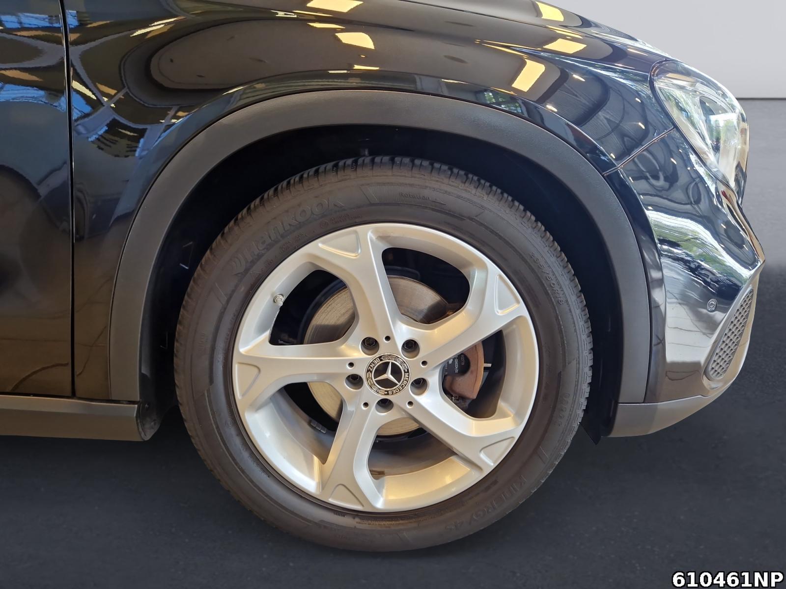 Fahrzeugabbildung Mercedes-Benz GLA 200 Urban Panorama Kamera LED Navi