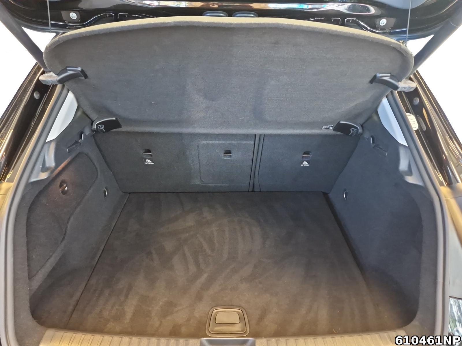 Fahrzeugabbildung Mercedes-Benz GLA 200 Urban Panorama Kamera LED Navi