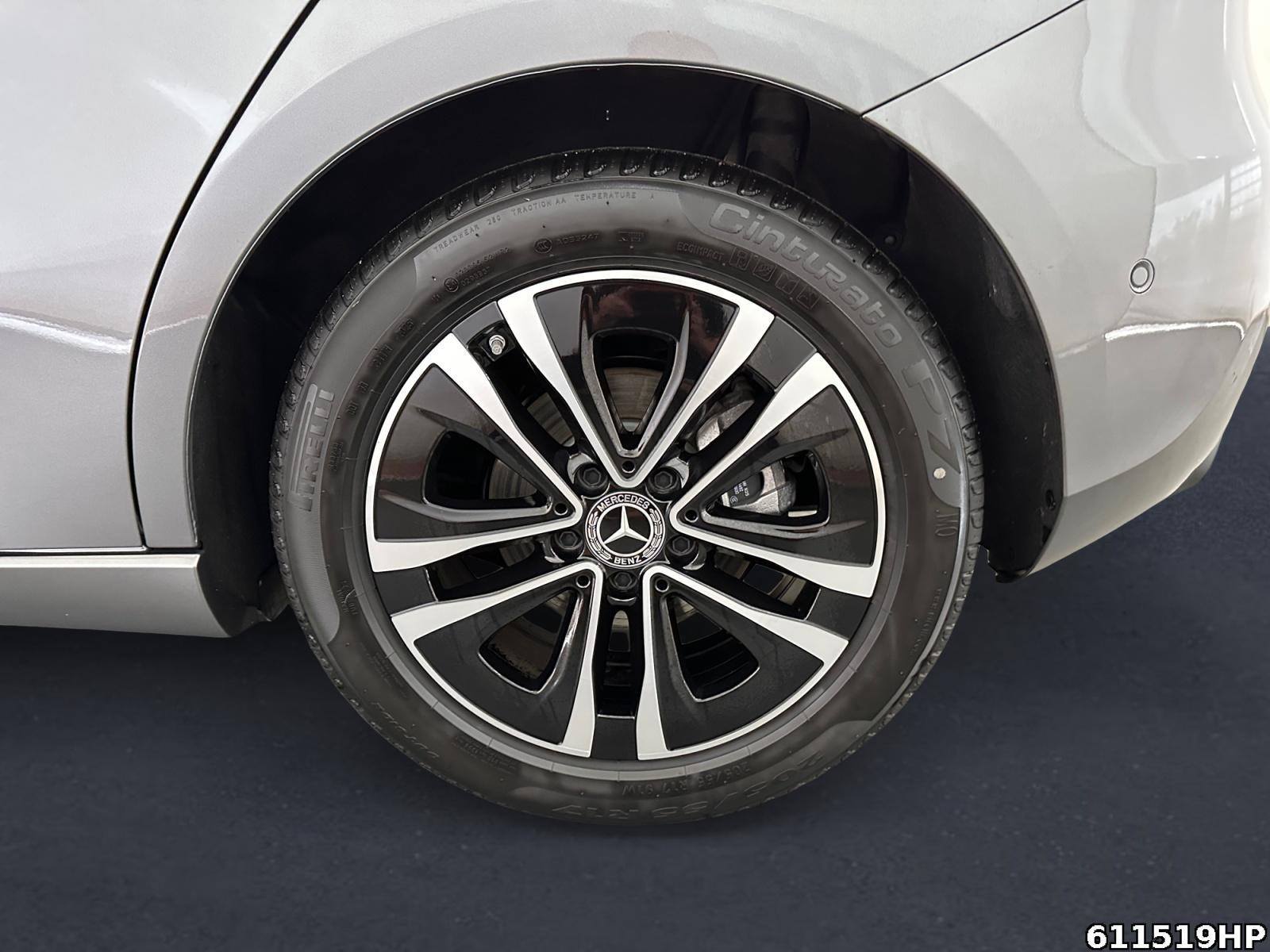 Fahrzeugabbildung Mercedes-Benz A 180 Progressive AHK Lenkradhzg Kamera Sitzhzg