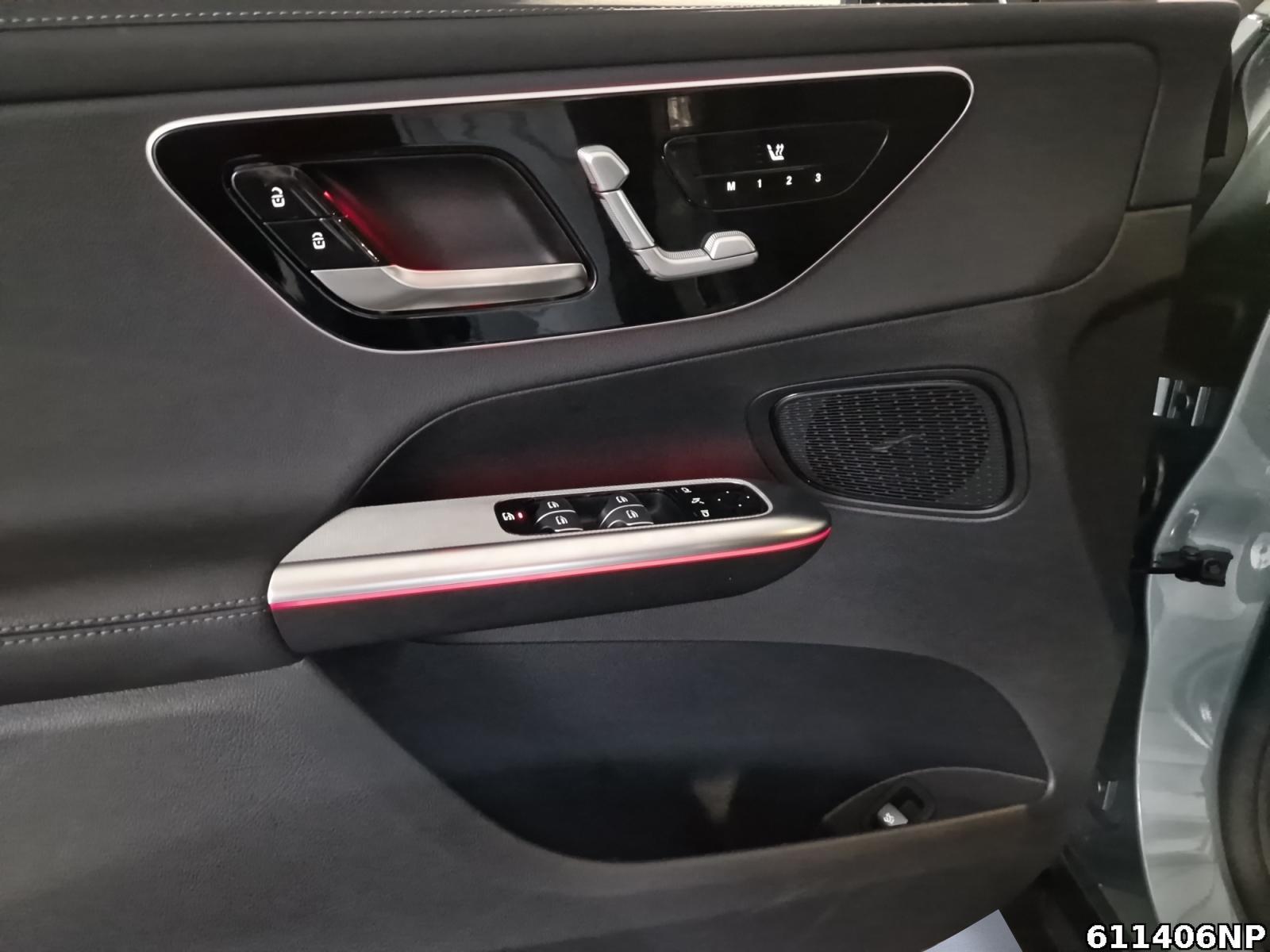 Fahrzeugabbildung Mercedes-Benz GLC 300 4M AMG Airmatic AHK Digital-Light Pano