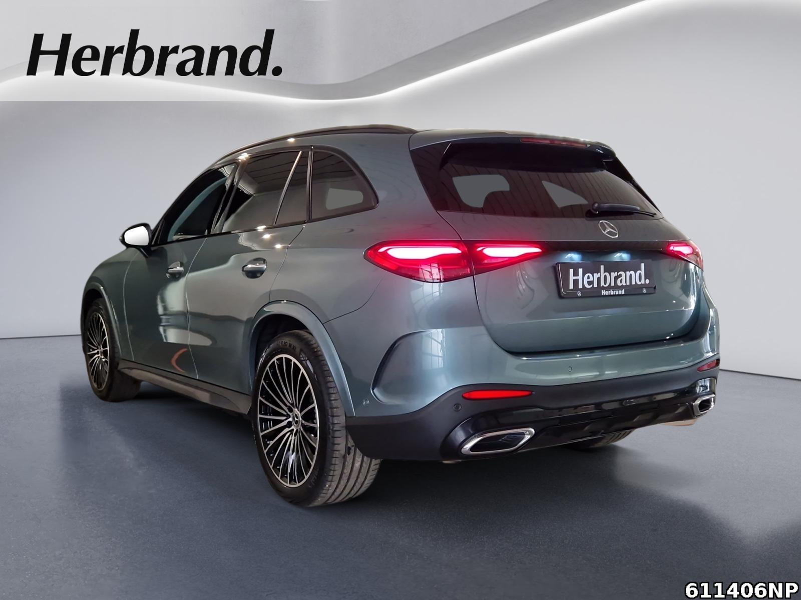 Fahrzeugabbildung Mercedes-Benz GLC 300 4M AMG Airmatic AHK Digital-Light Pano