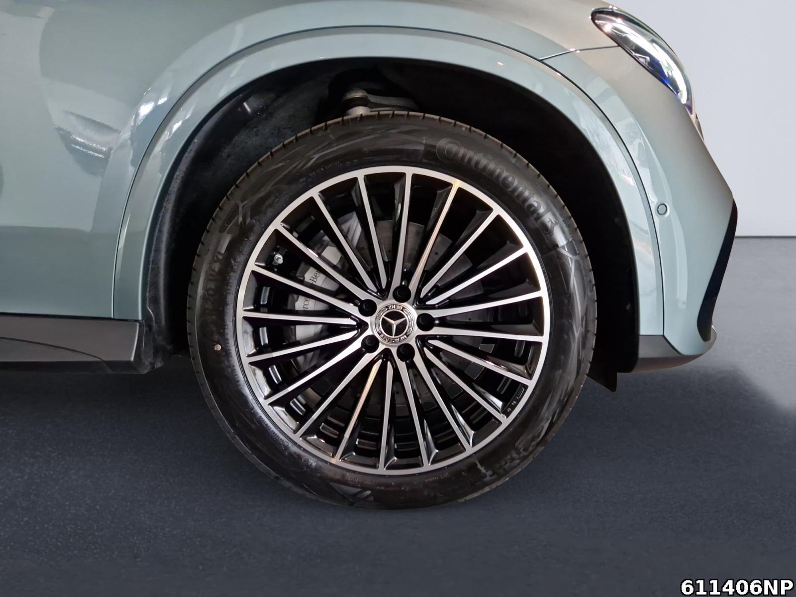 Fahrzeugabbildung Mercedes-Benz GLC 300 4M AMG Airmatic AHK Digital-Light Pano