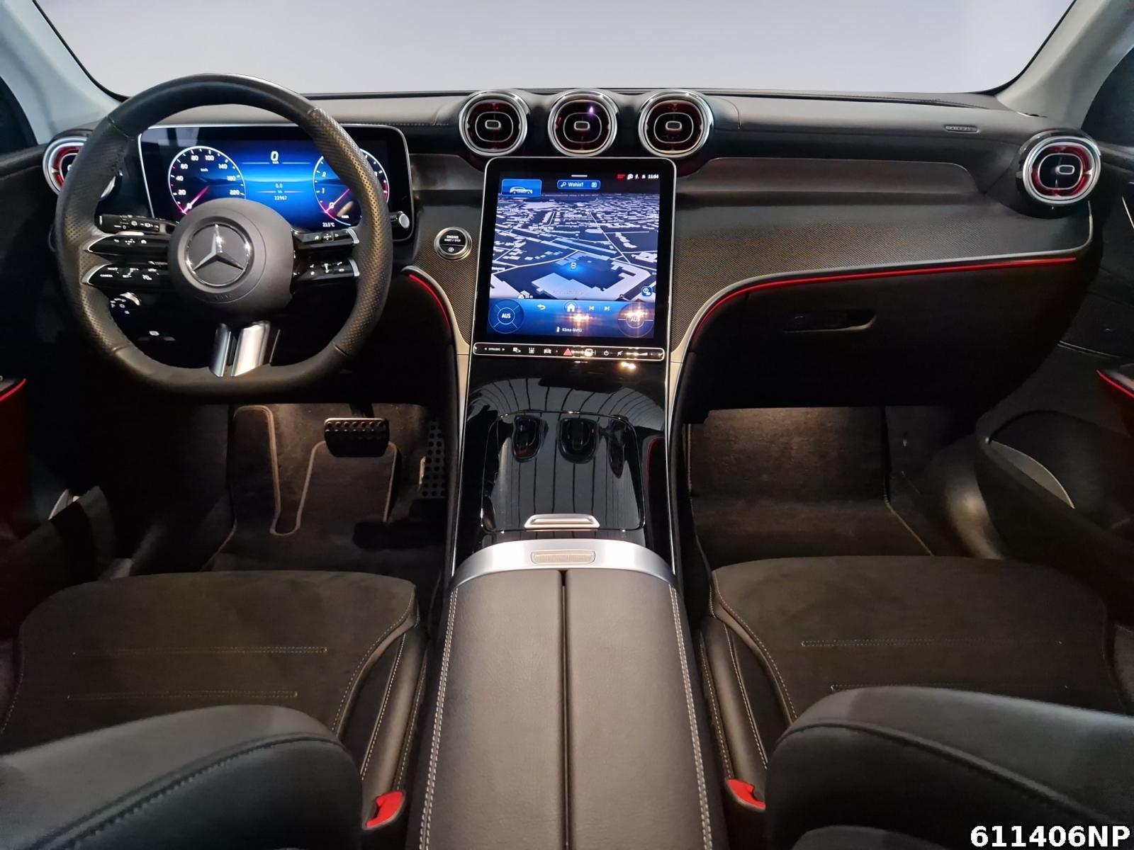 Fahrzeugabbildung Mercedes-Benz GLC 300 4M AMG Airmatic AHK Digital-Light Pano