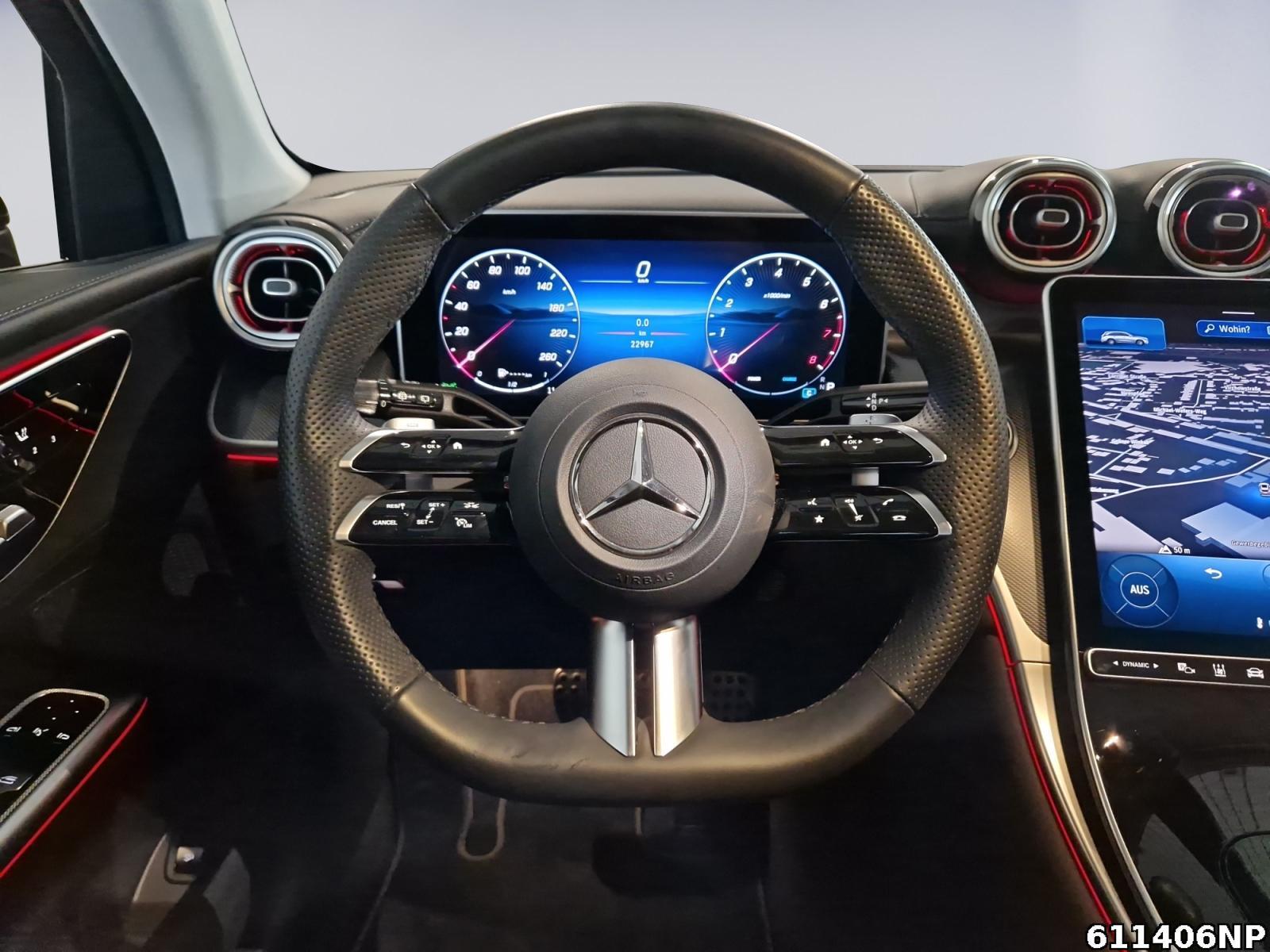 Fahrzeugabbildung Mercedes-Benz GLC 300 4M AMG Airmatic AHK Digital-Light Pano