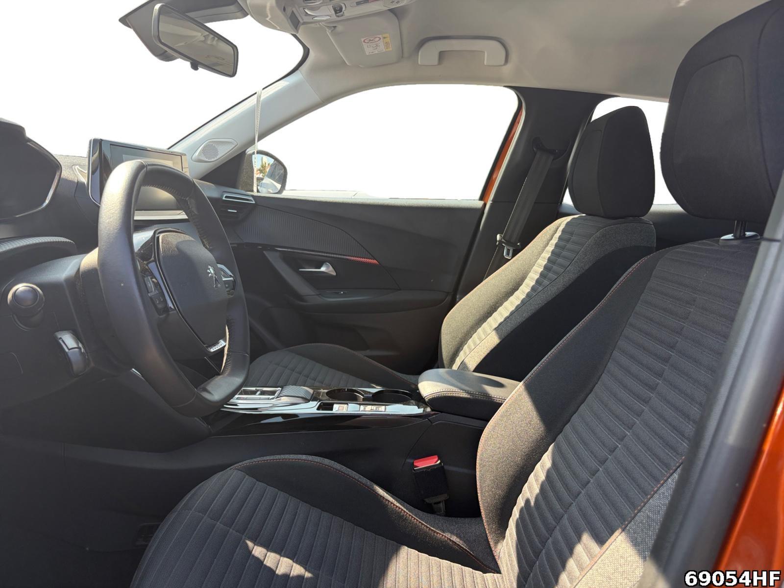 Fahrzeugabbildung Peugeot 2008 Active +WÄRMEPUMPE+SHZ+TEMPOMAT+CARPLAY+