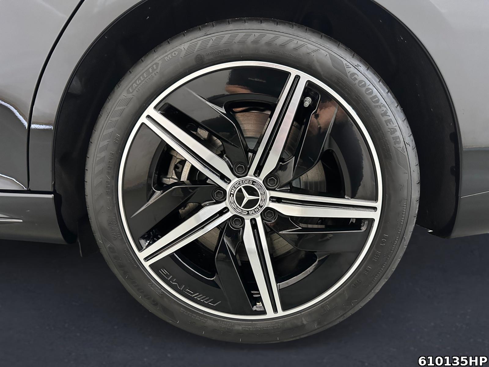 Fahrzeugabbildung Mercedes-Benz CLA 250 Shooting Brake +AMG-LINE+NIGHT+AHK+360k+